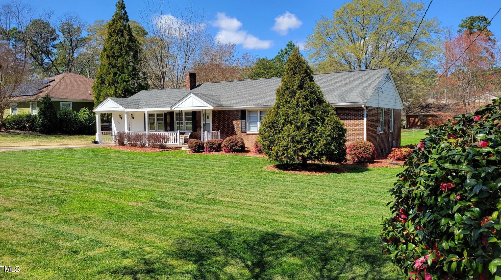 218 Wilmot Dr, Raleigh, NC 27607-1231