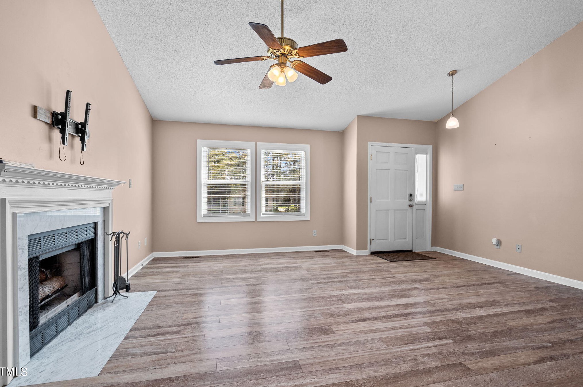 201 Longneedle Ct, Raleigh, NC 27603-3897