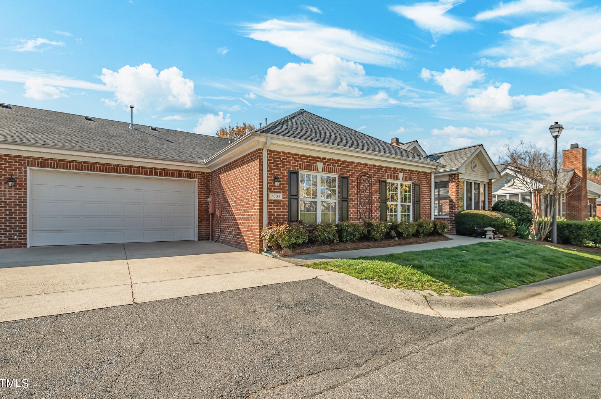 4703 Freys Hill Ct, Raleigh, NC 27612-2705
