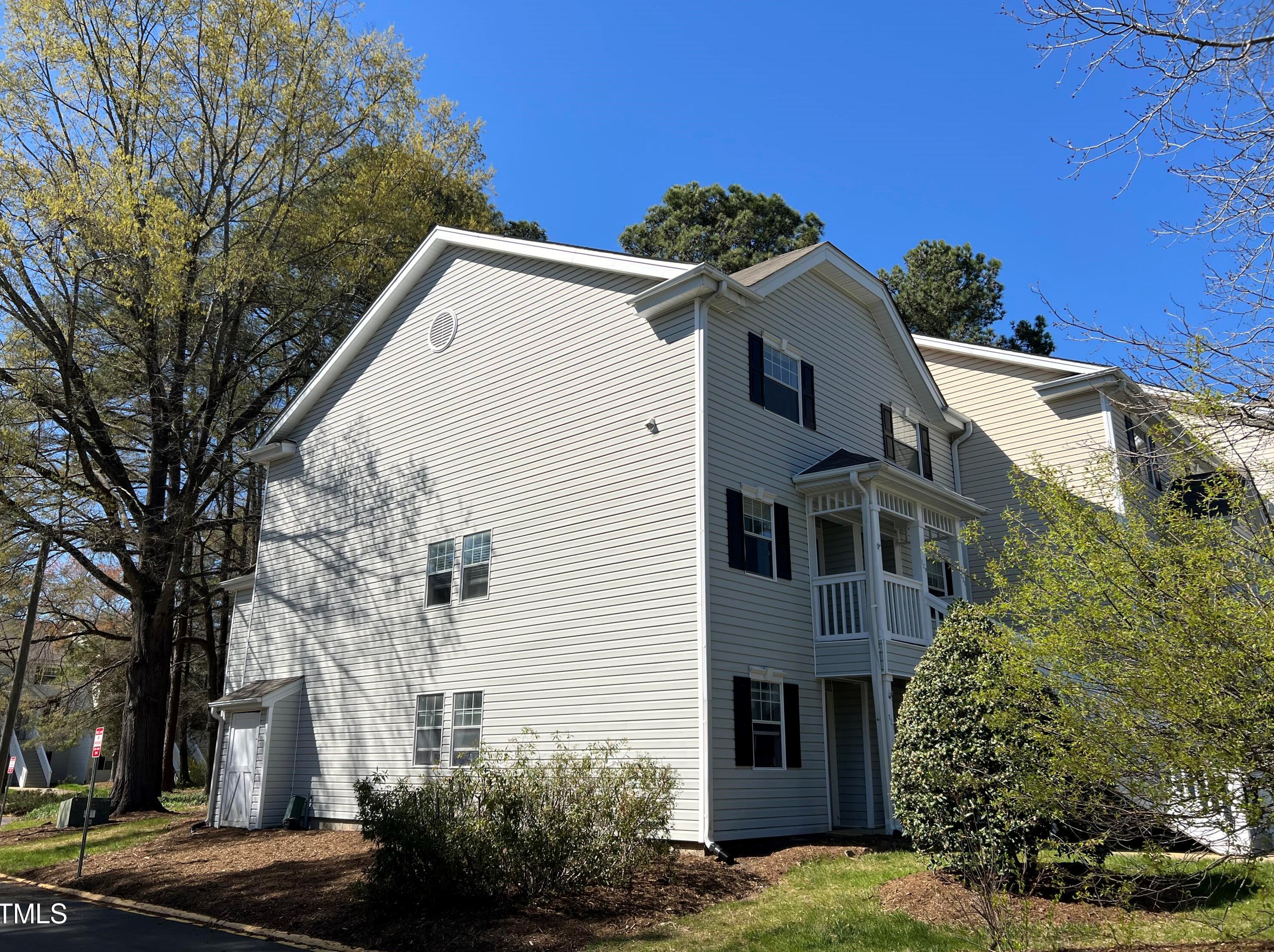 129 Schultz St, Chapel Hill, NC 27514-1506