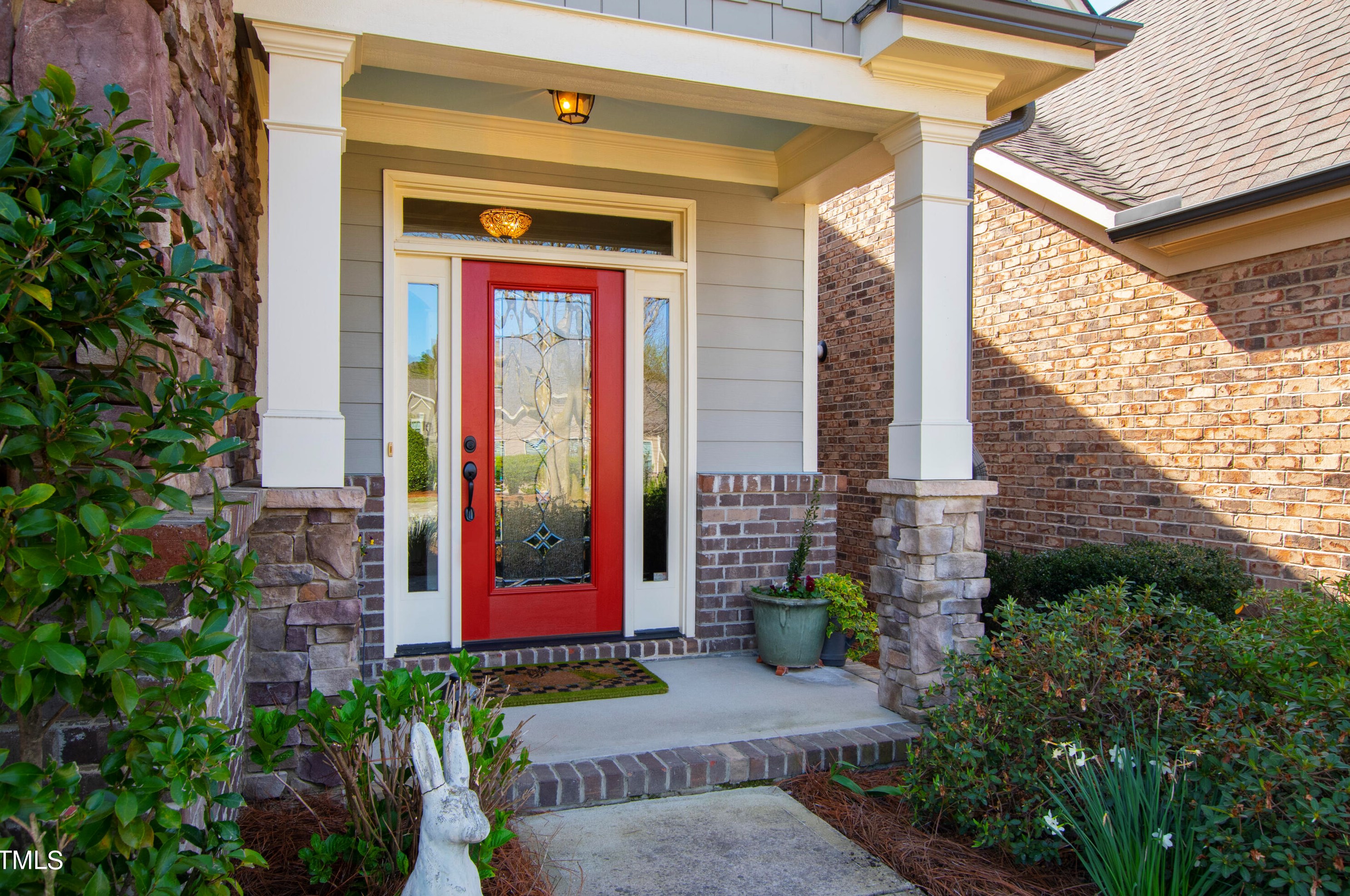 559 Angelica Cir, Cary, NC 27518-8726