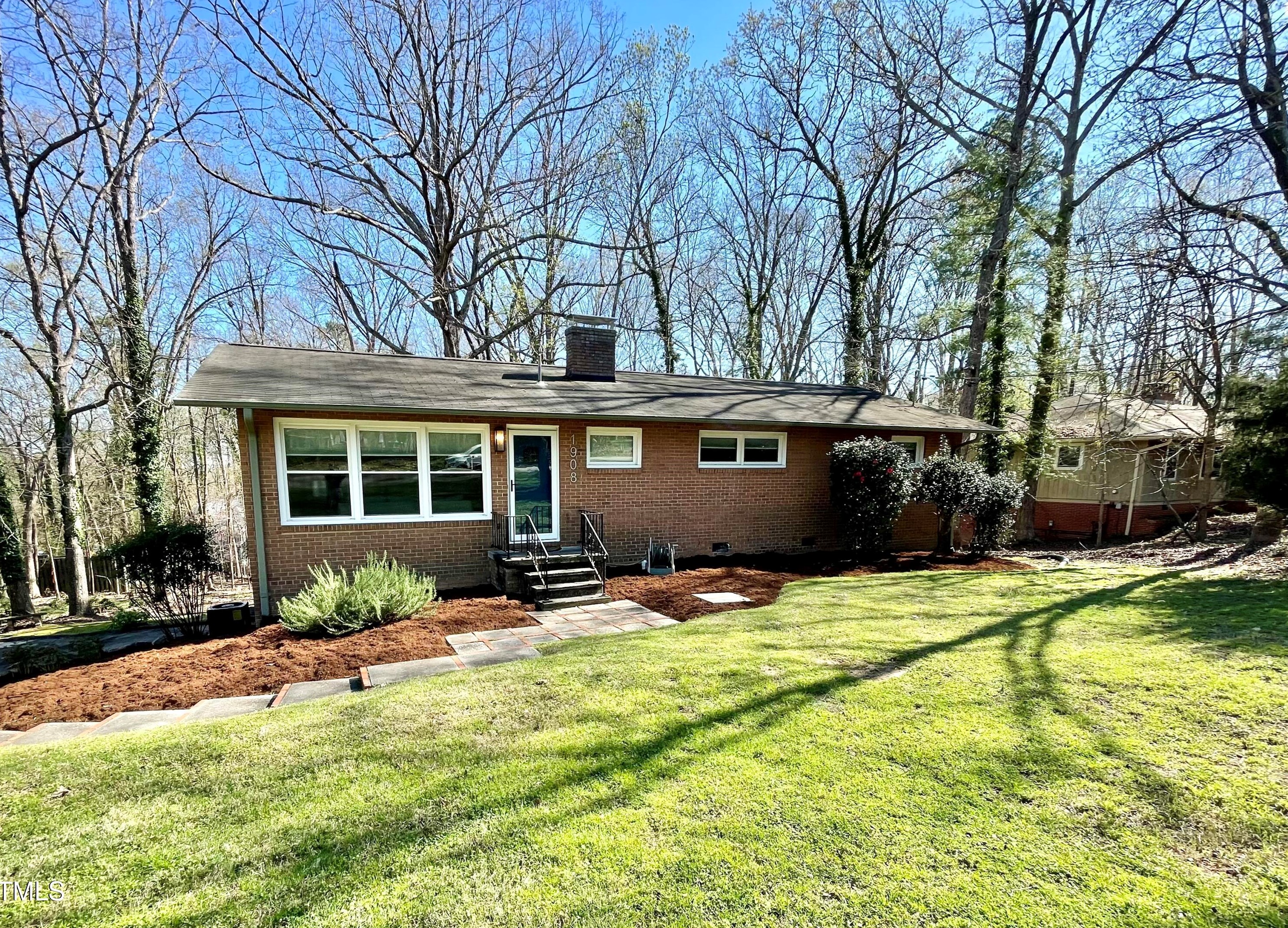 1908 Rolling Rd, Chapel Hill, NC 27514-7504