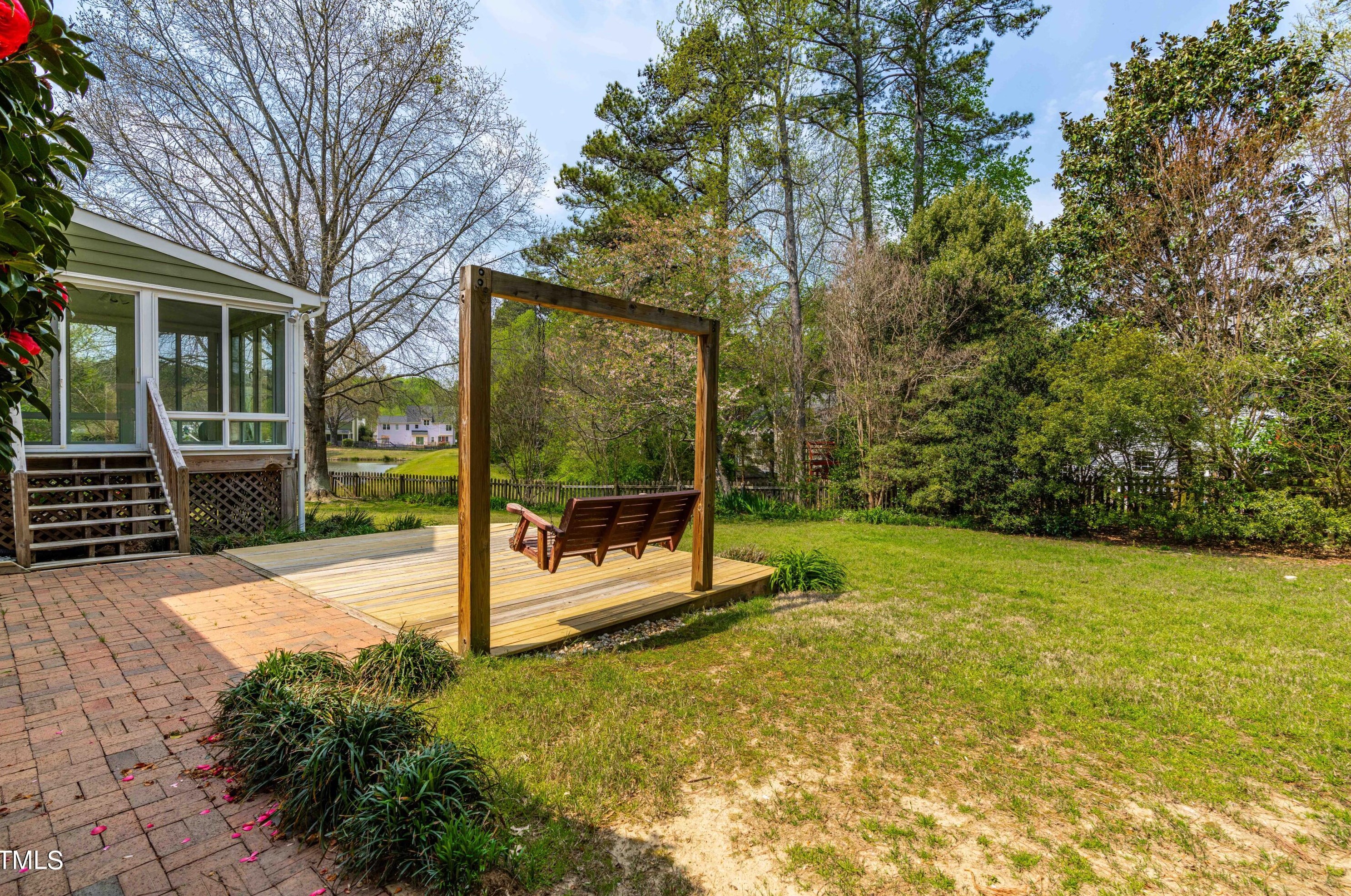 604 Samara St, Apex NC 27502-7143 exterior