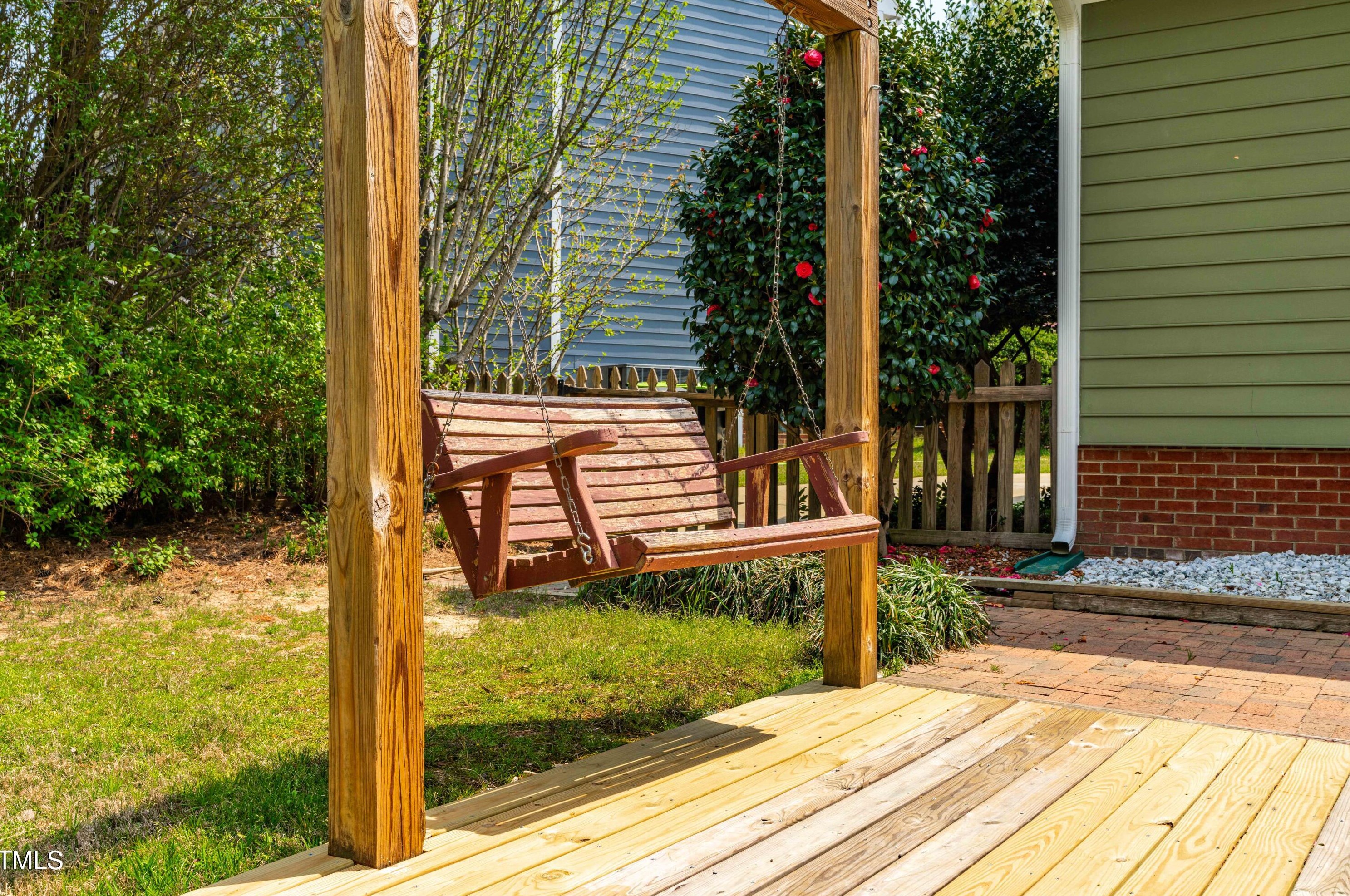 604 Samara St, Apex NC 27502-7143 exterior