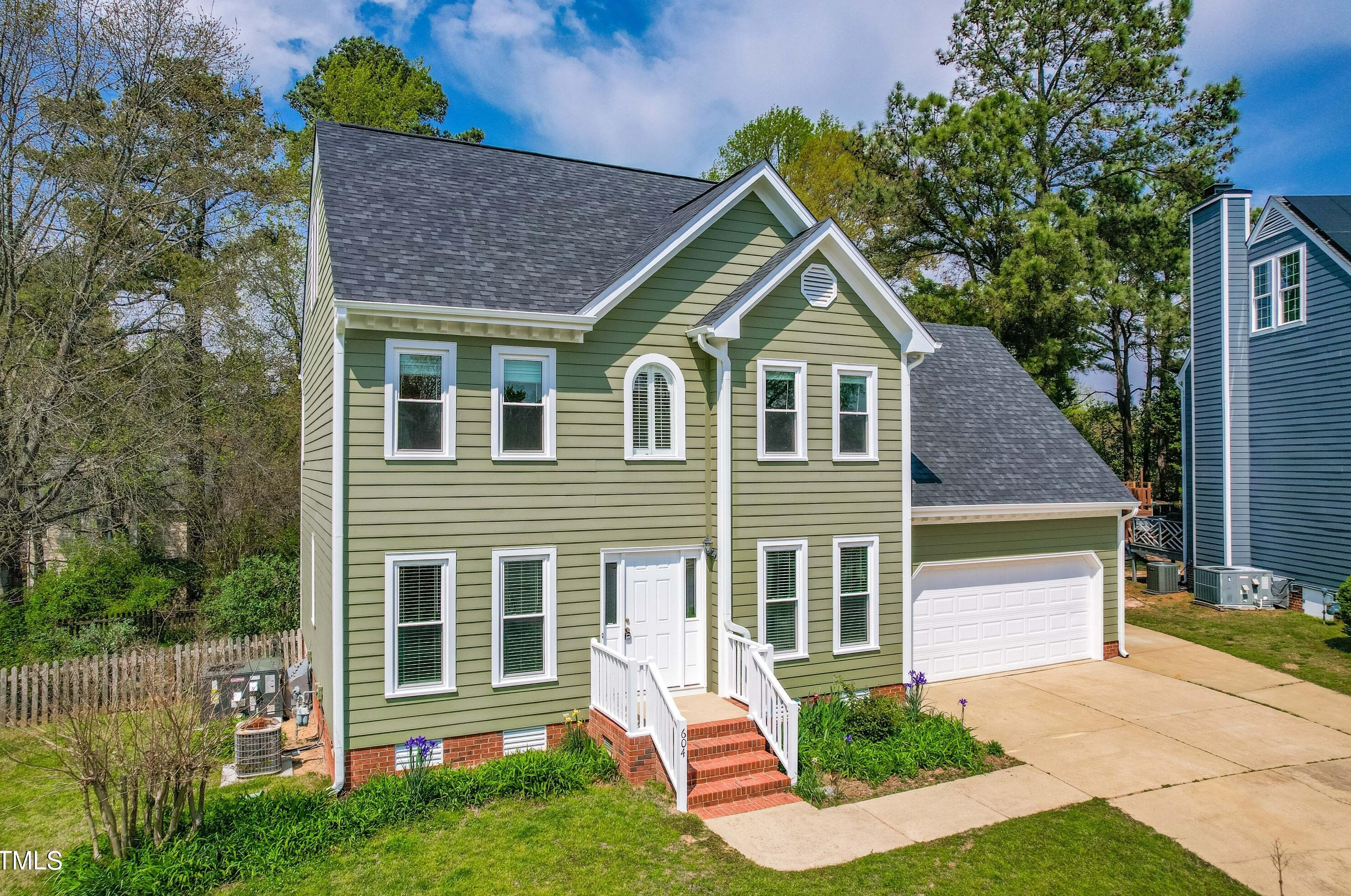 604 Samara St, Apex NC  27502-7142 exterior