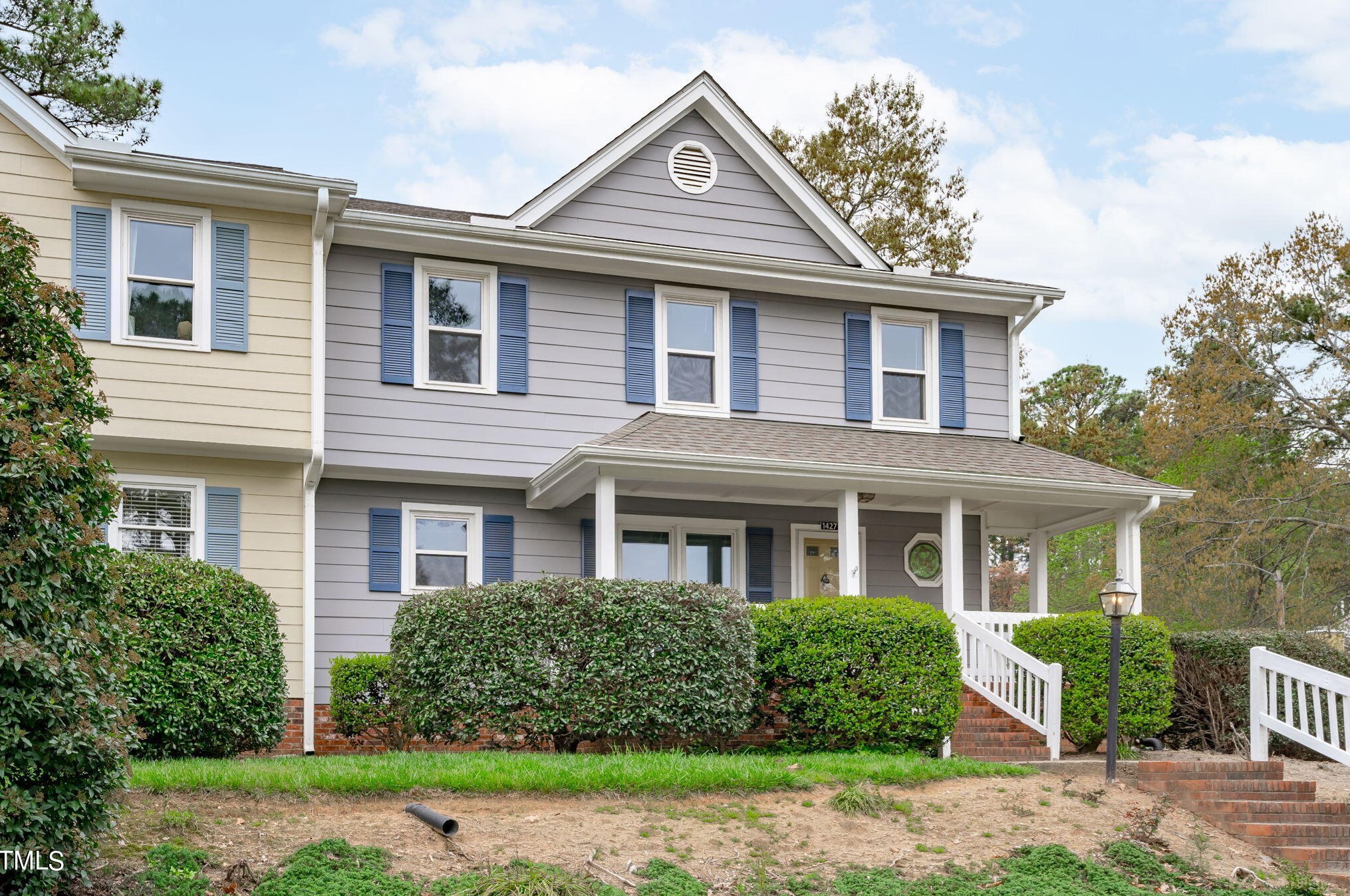 1427 Mapleside Ct, Raleigh, NC 27609-9506