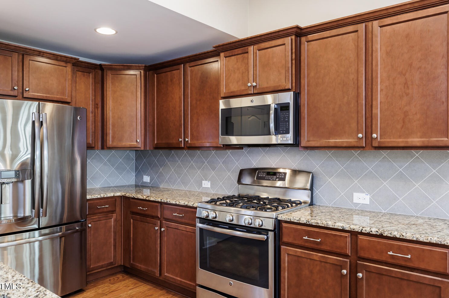 8 Crawford Ct, Durham NC 27703-9475 exterior