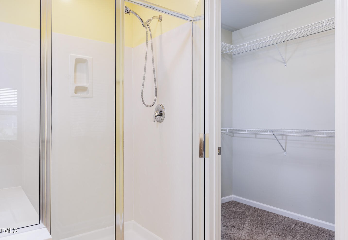 8 Crawford Ct, Durham NC 27703-9475 exterior