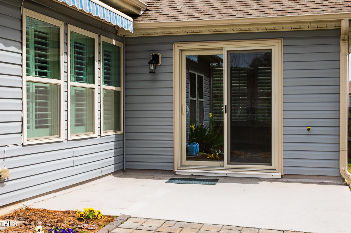 8 Crawford Ct, Durham NC 27703-9475 exterior