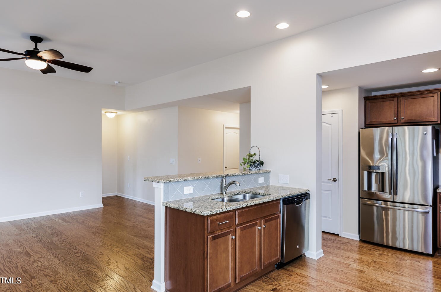 8 Crawford Ct, Durham NC 27703-9475 exterior