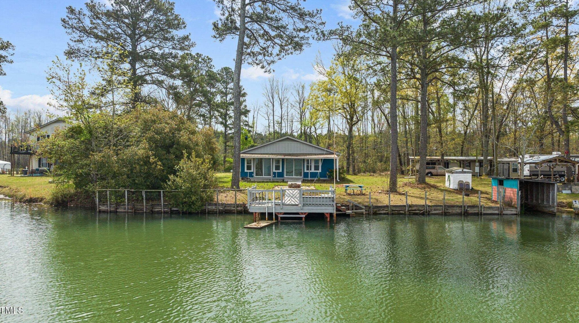 4015 Canal St, Linden, NC 28356-9730