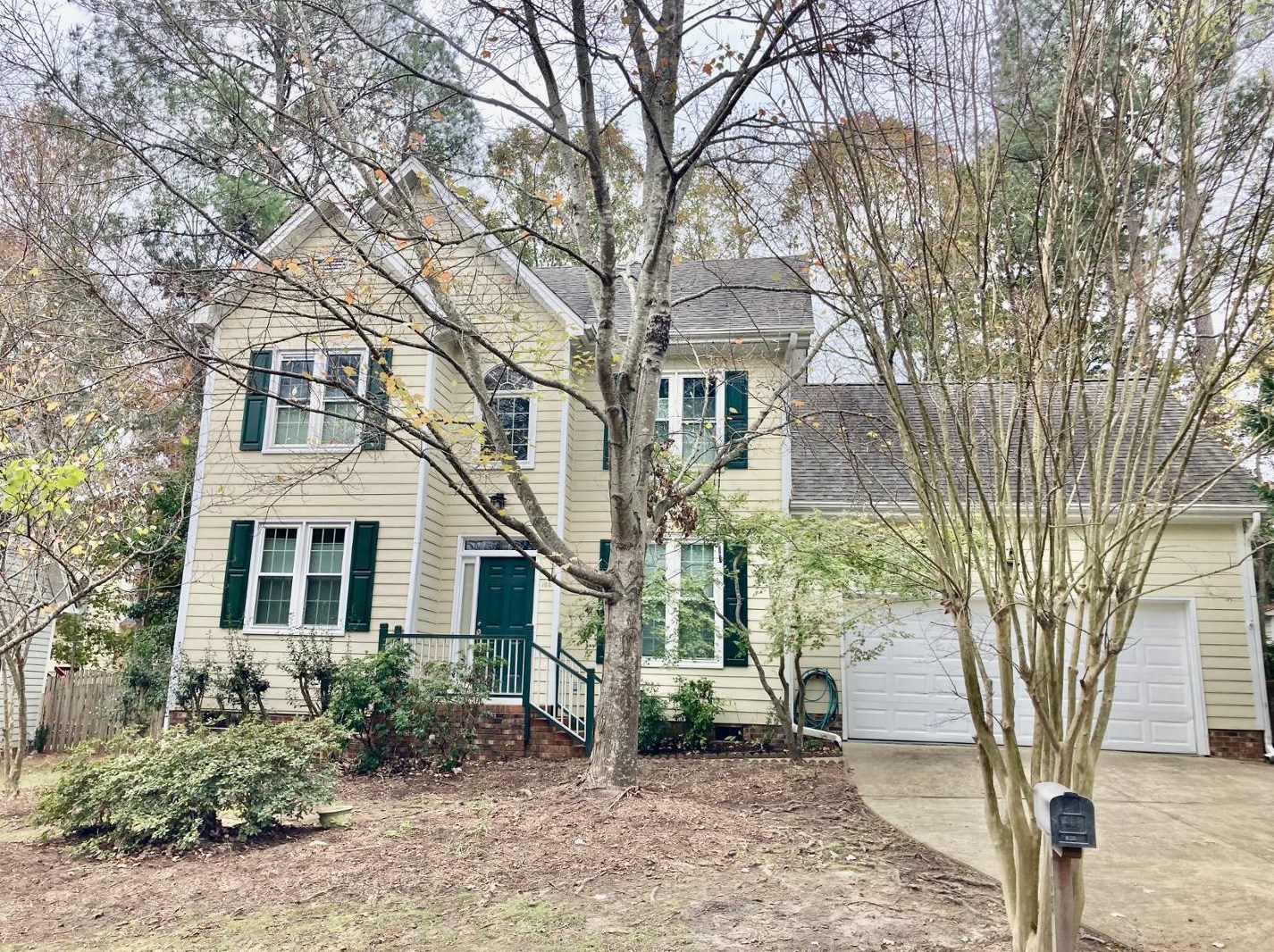 105 Whitlock Ln, Cary, NC 27513-5190