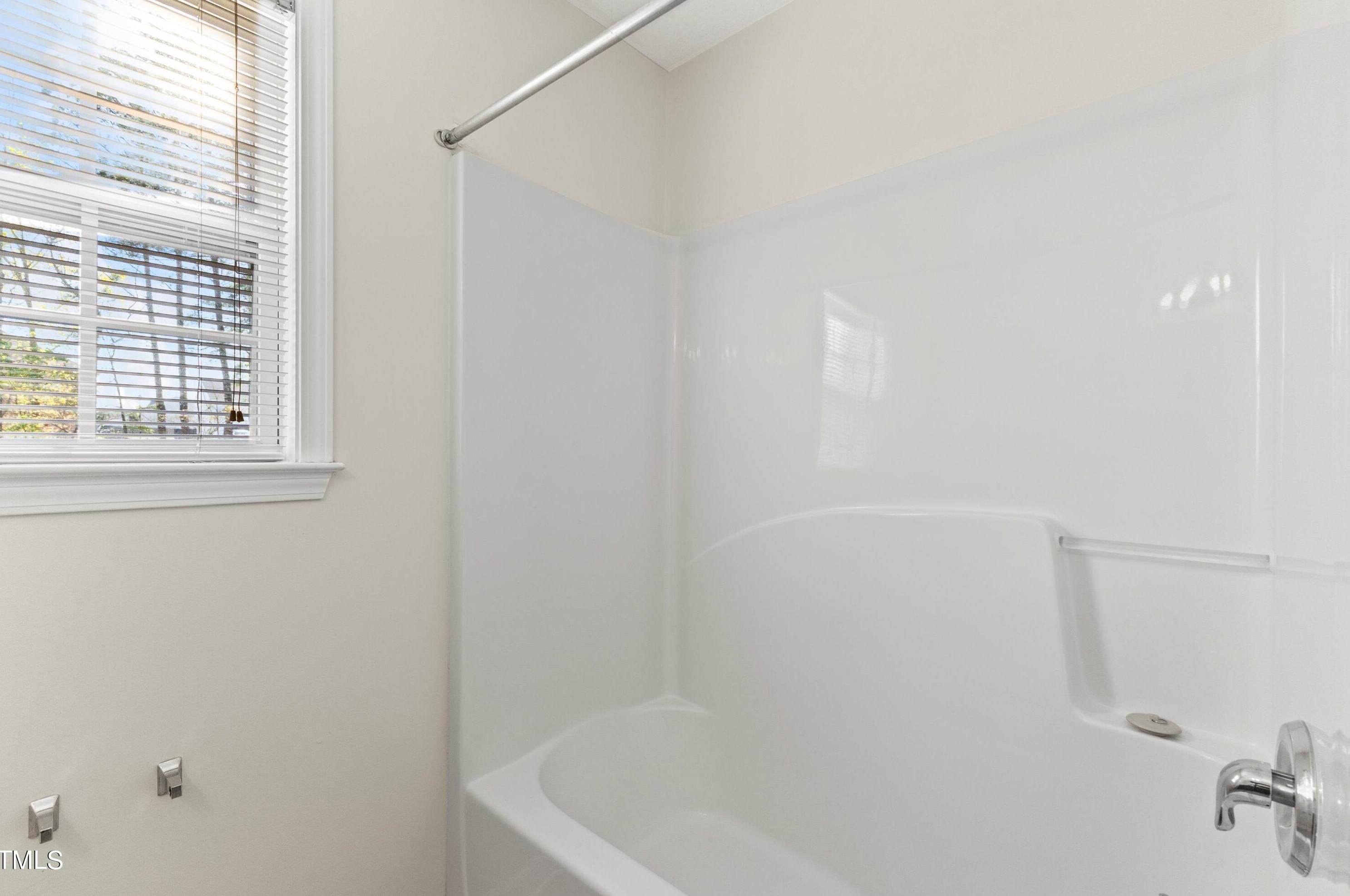 156 Meadow Loop Dr, Clayton NC 27527-9005 exterior