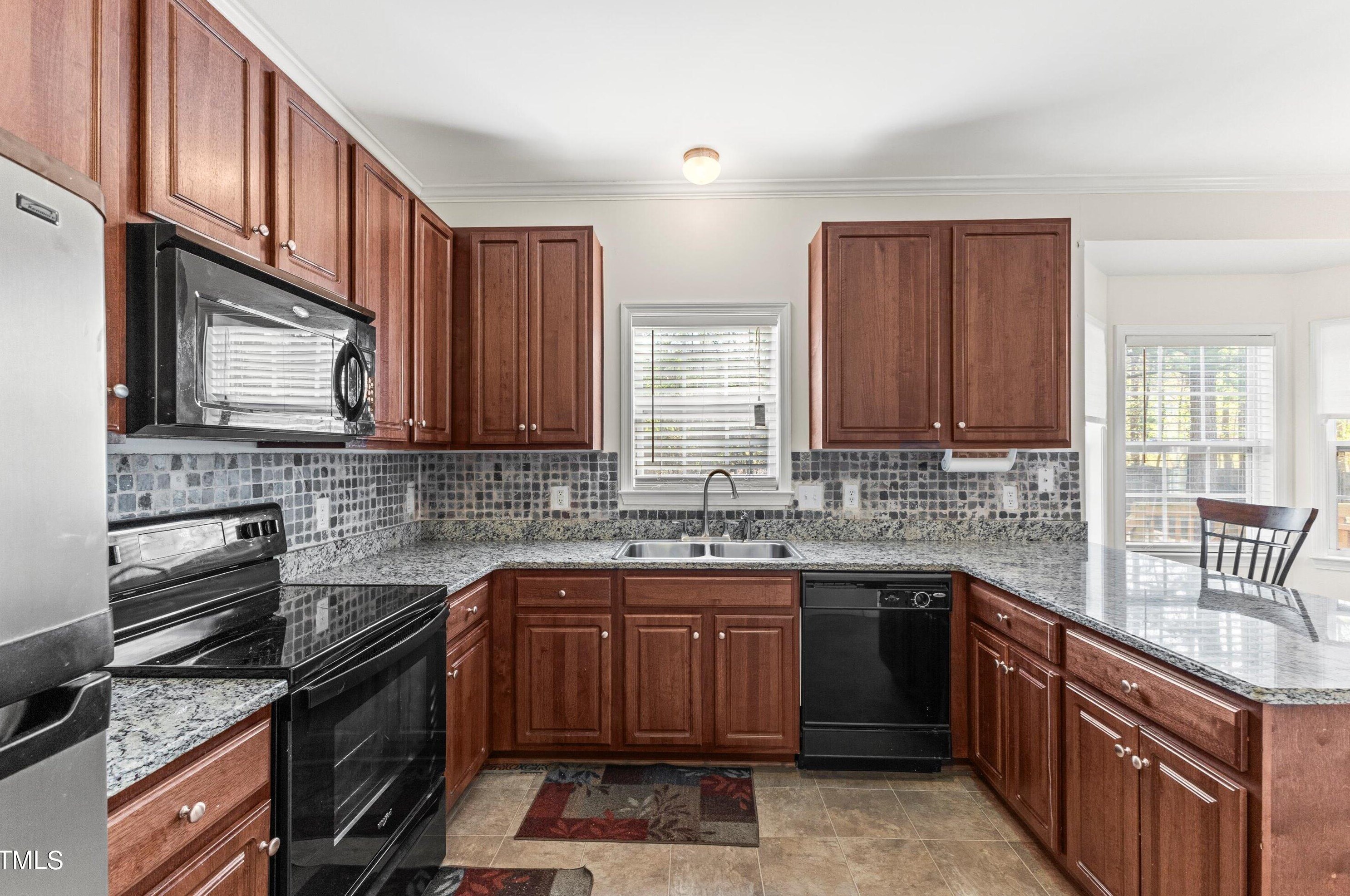 156 Meadow Loop Dr, Clayton NC 27527-9005 exterior