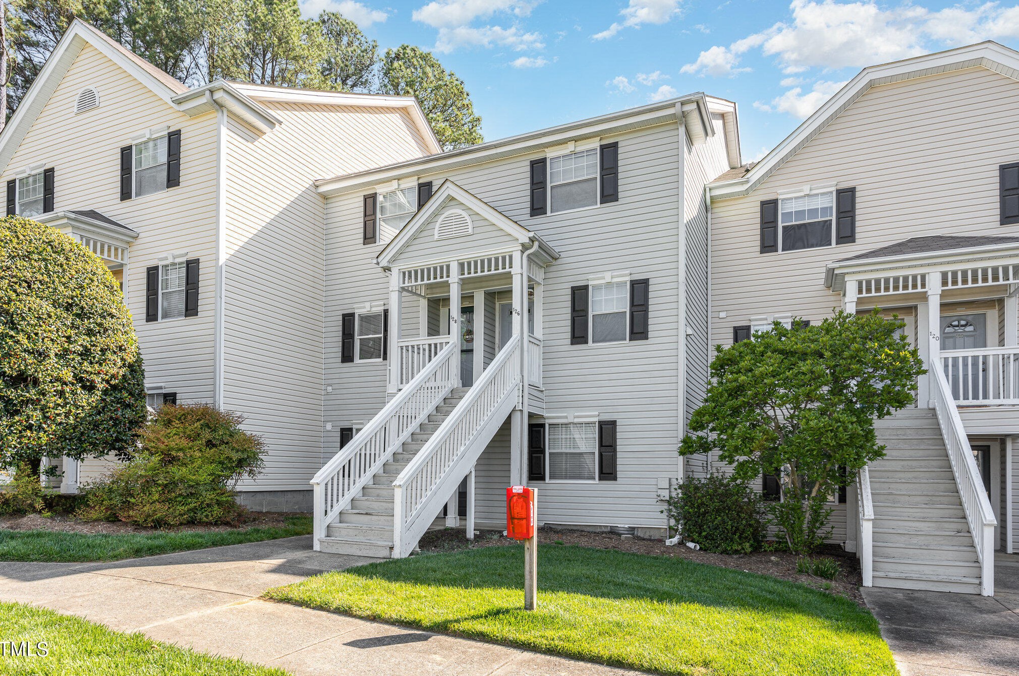 126 Schultz St, Chapel Hill, NC 27514-1503