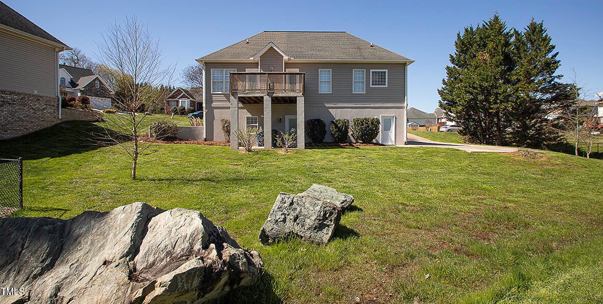 406 Raven Ct, Graham, NC 27253