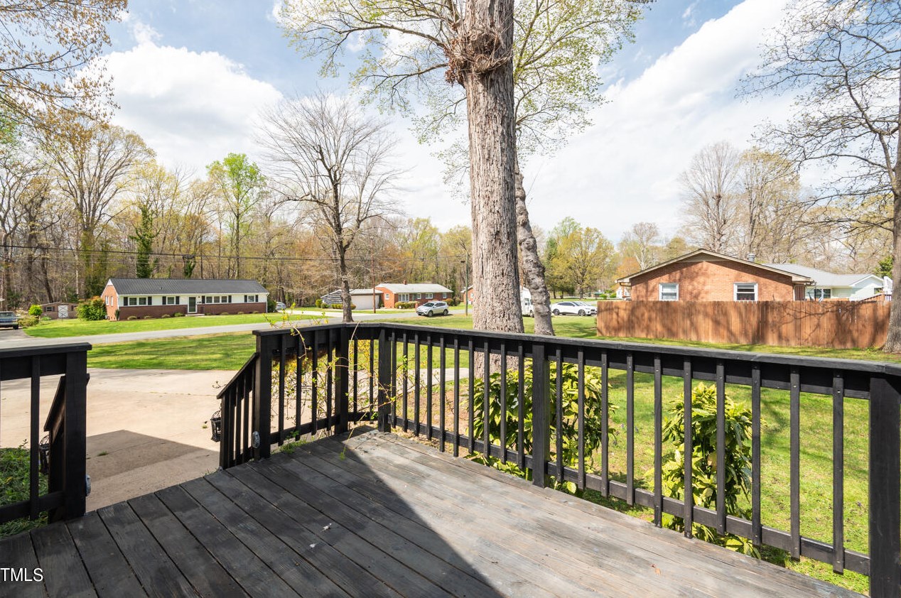 524 Carr St, Mebane NC  27302-2132 exterior