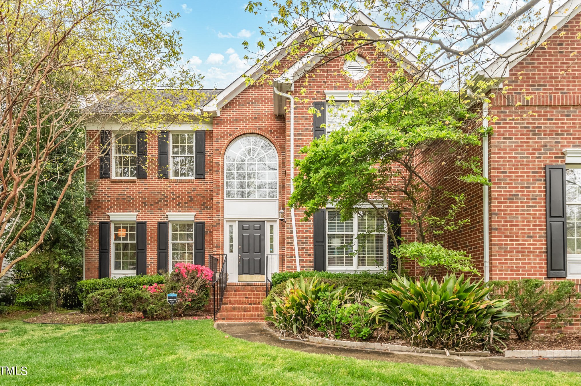 204 Haley House Ln, Cary, NC 27519