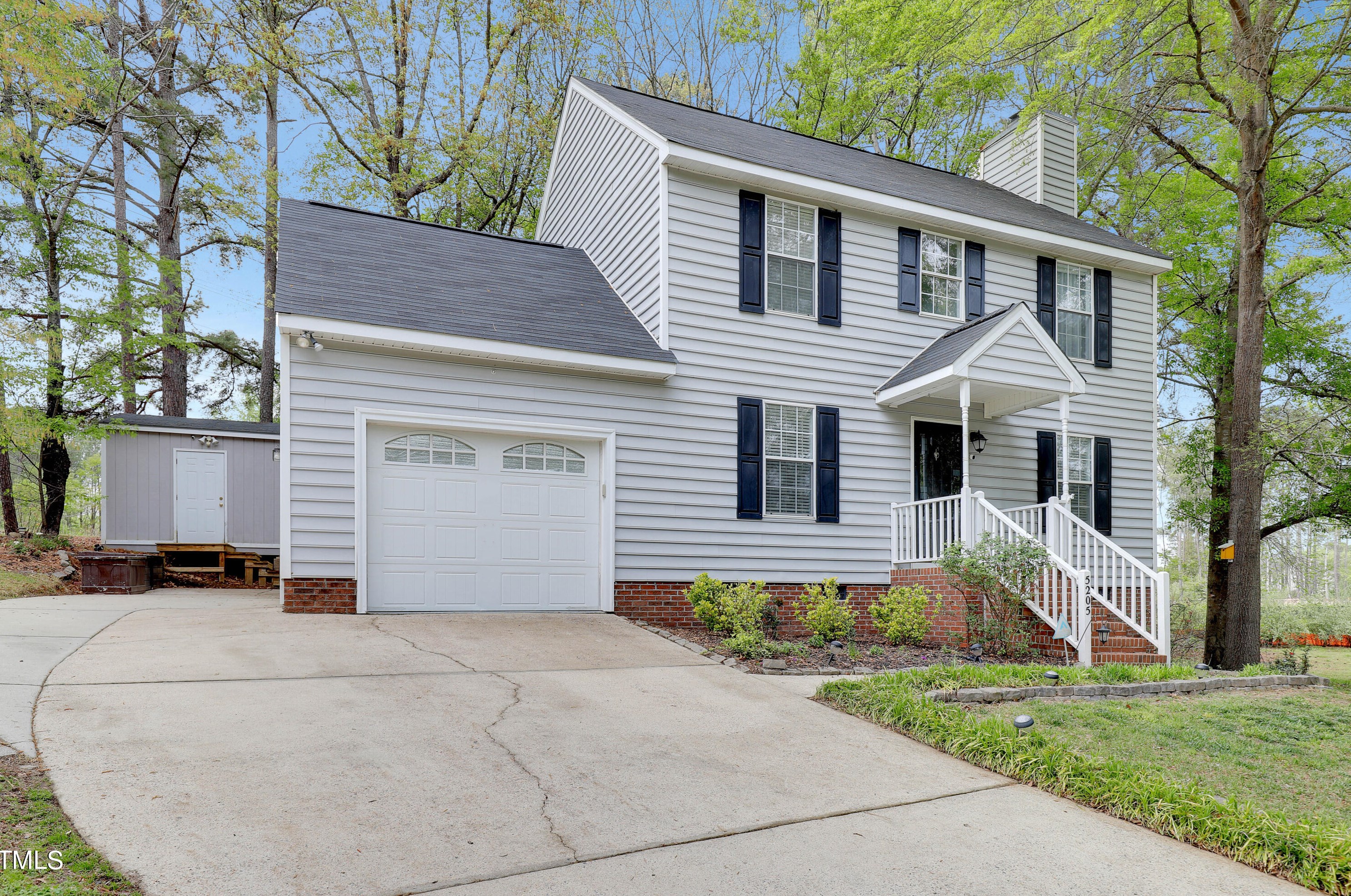 5205 Pronghorn Ln, Raleigh, NC 27610-6512