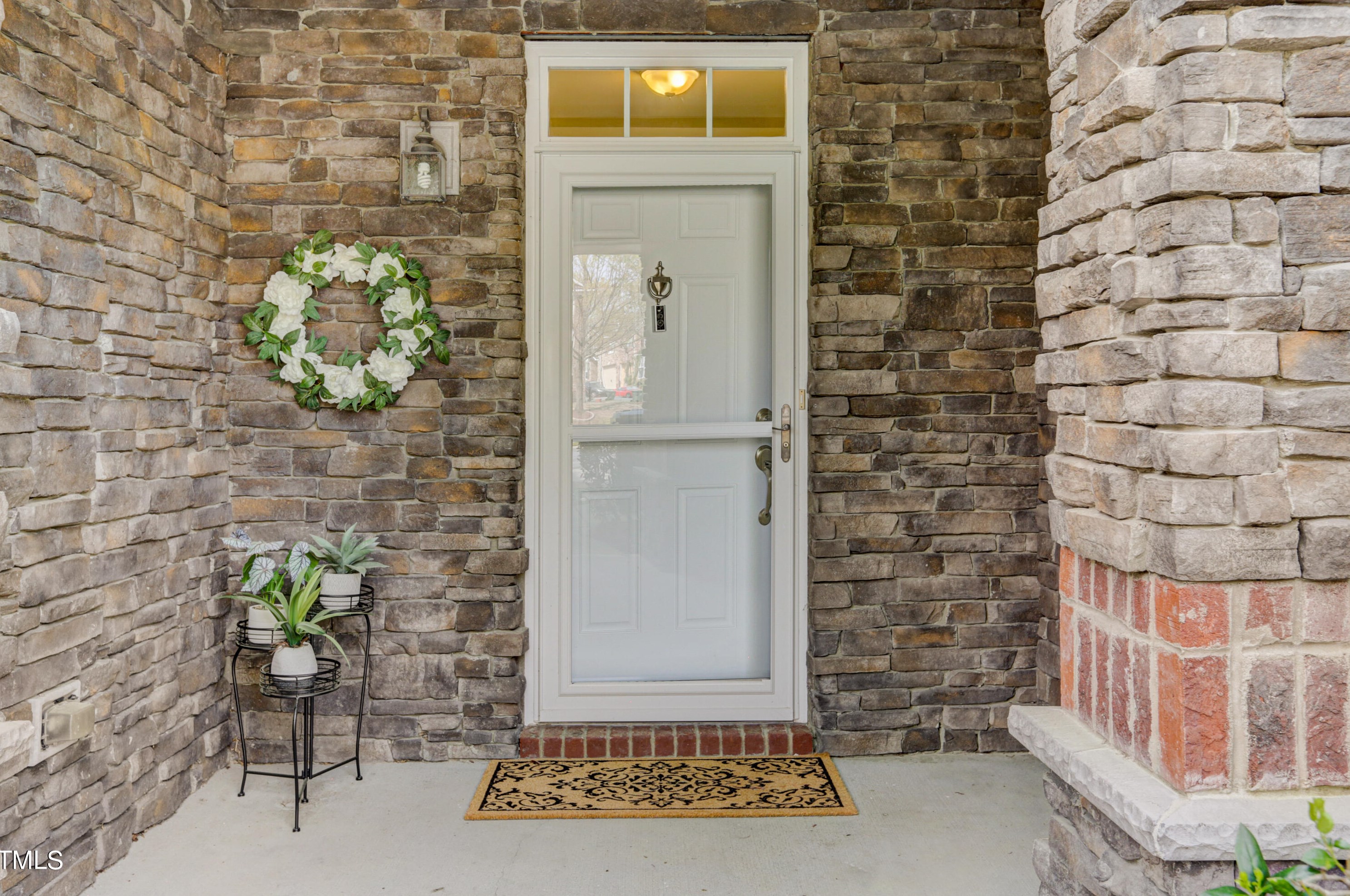1221 Seattle Slew Ln, Cary, NC 27519