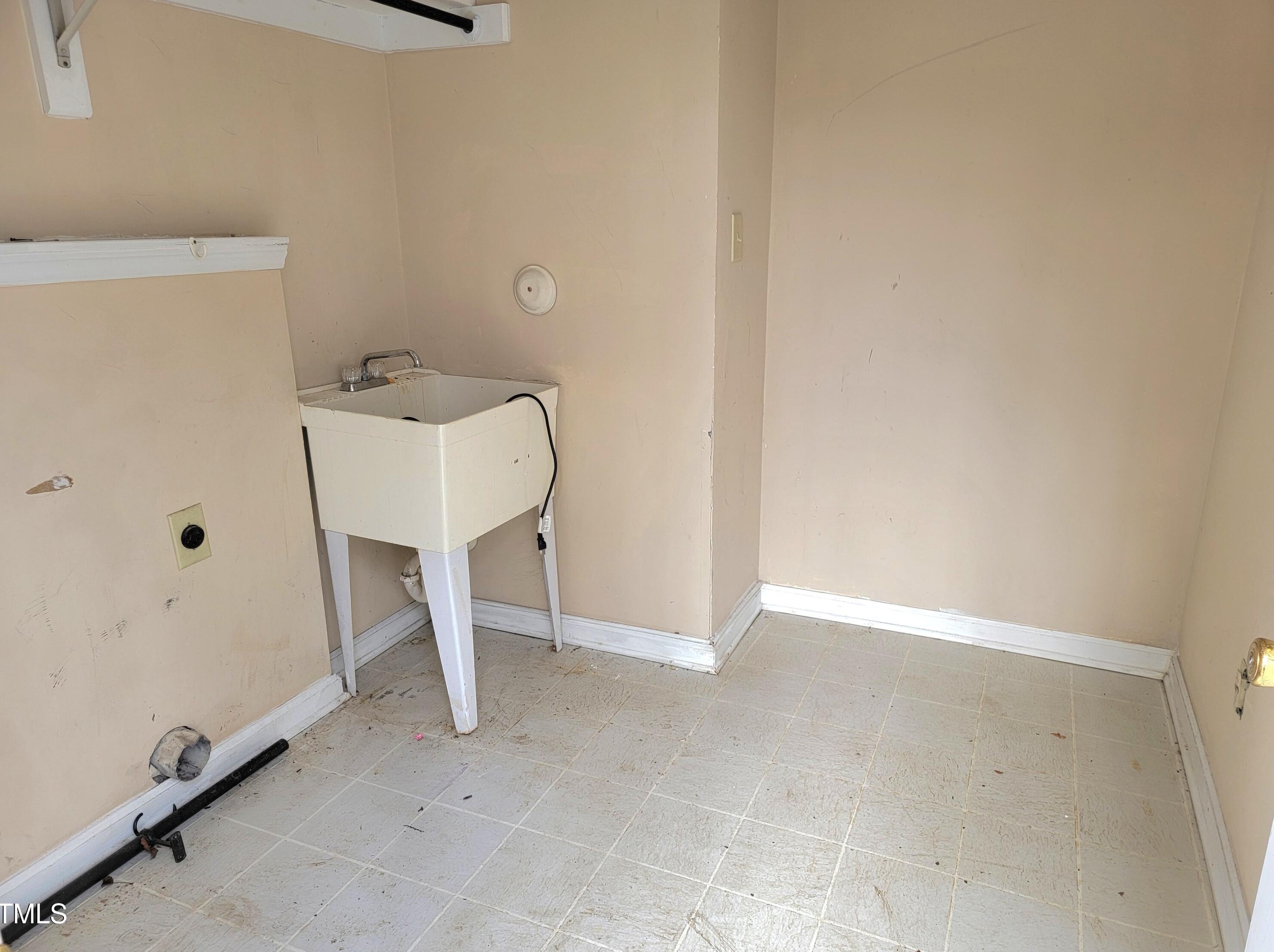 5604 Torness Ct, Raleigh NC  27604-9611 exterior