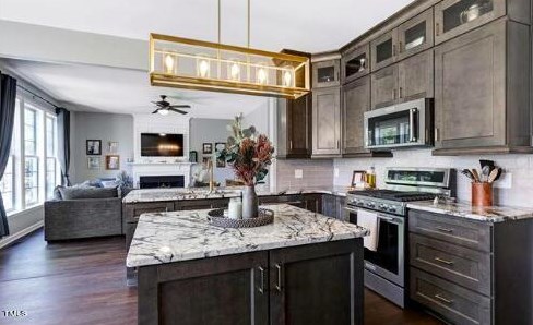 1911 Loganwood Dr, Apex, NC 27523-5256
