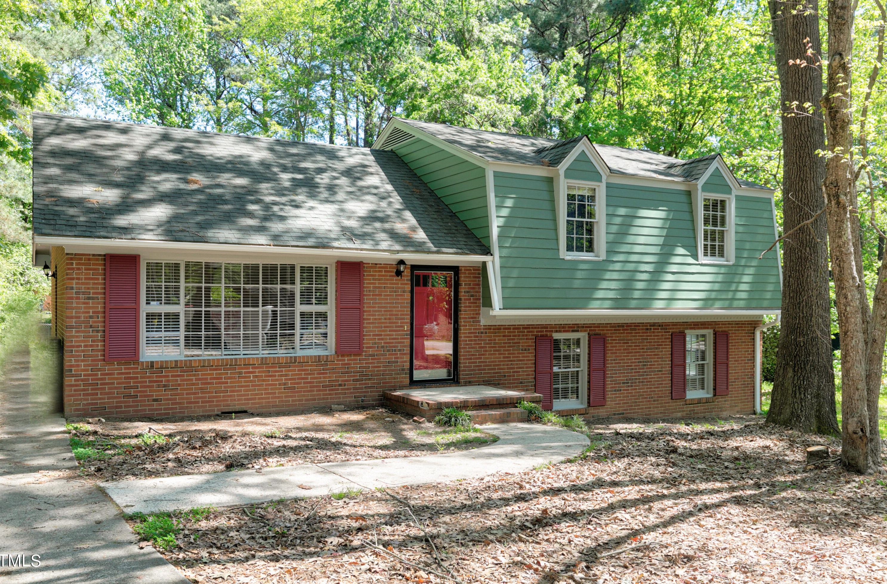 5841 Sandstone Dr, Durham, NC 27713-1925
