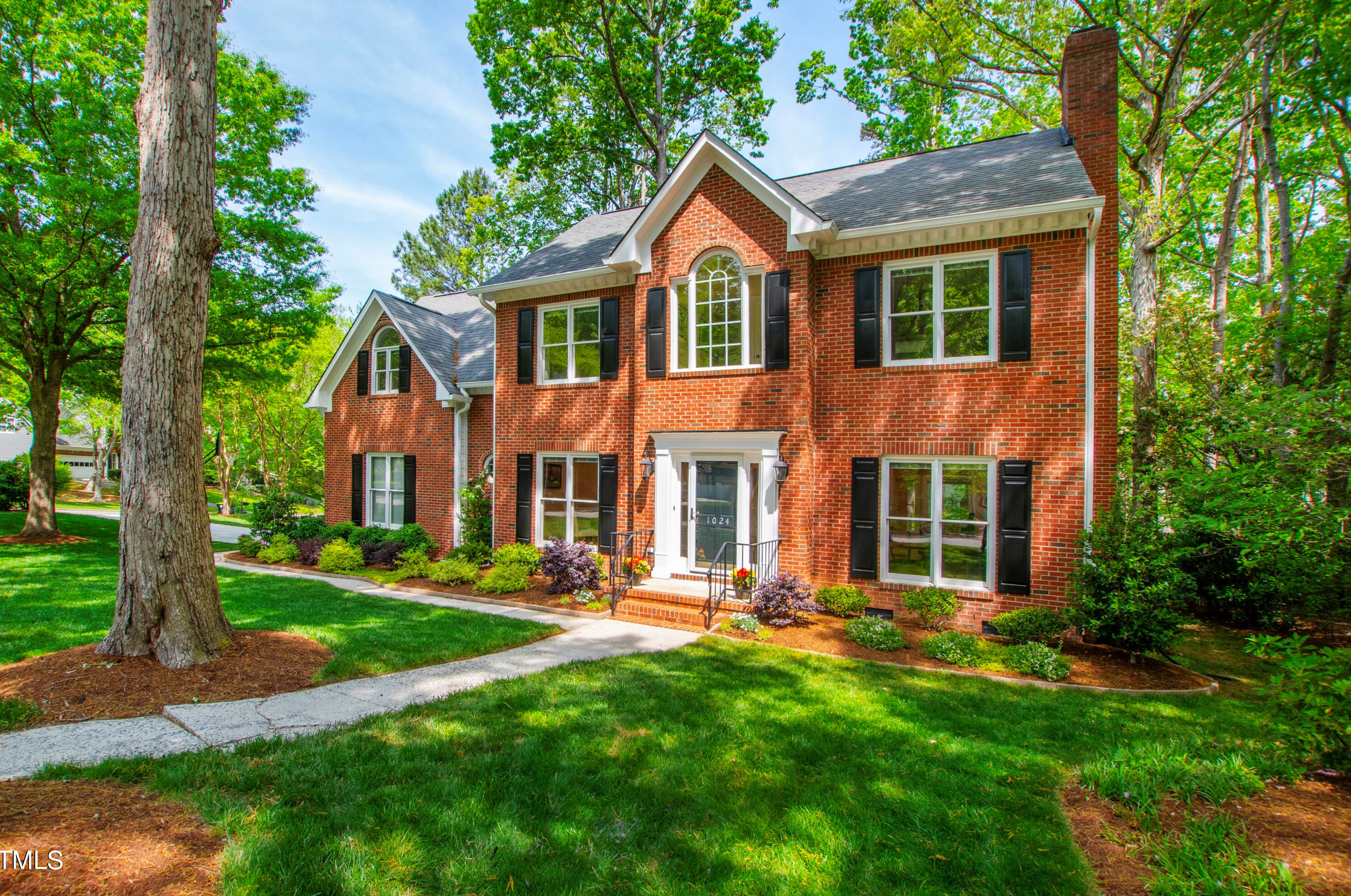1024 New Dover Rd, Apex, NC 27502-8955