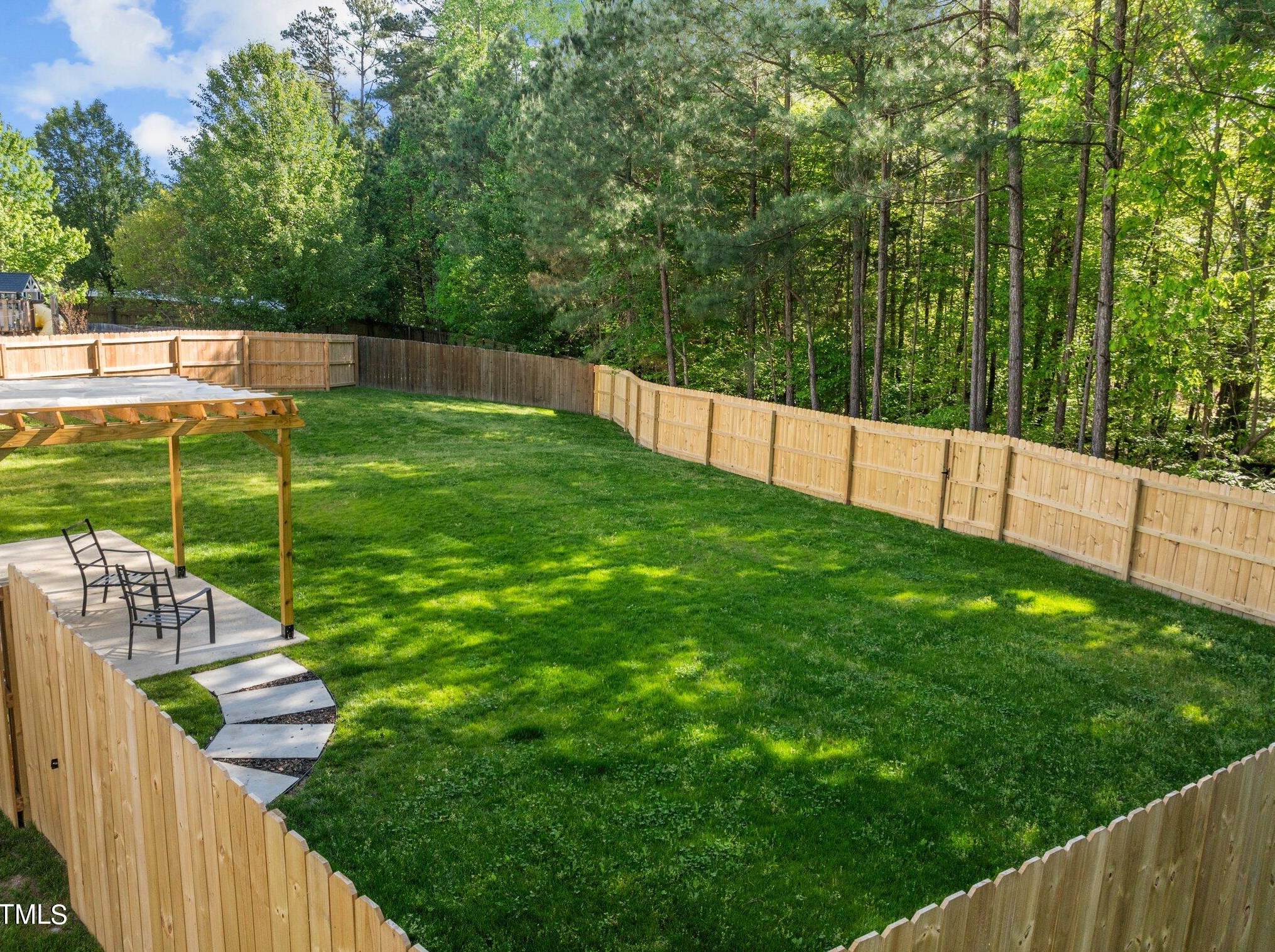 12304 Kendall Ridge Ct, Durham NC  27703-8540 exterior