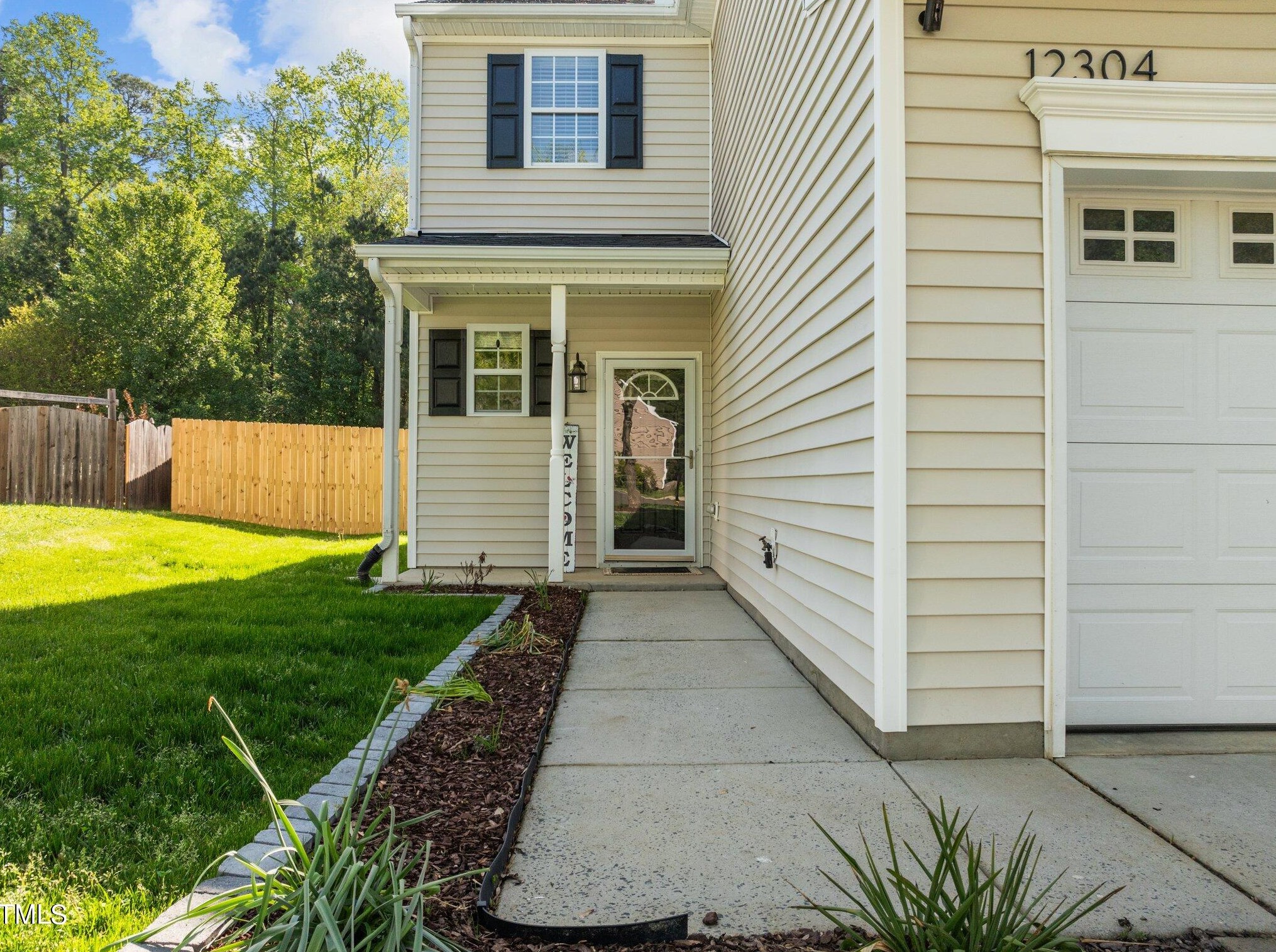 12304 Kendall Ridge Ct, Durham NC  27703-8540 exterior