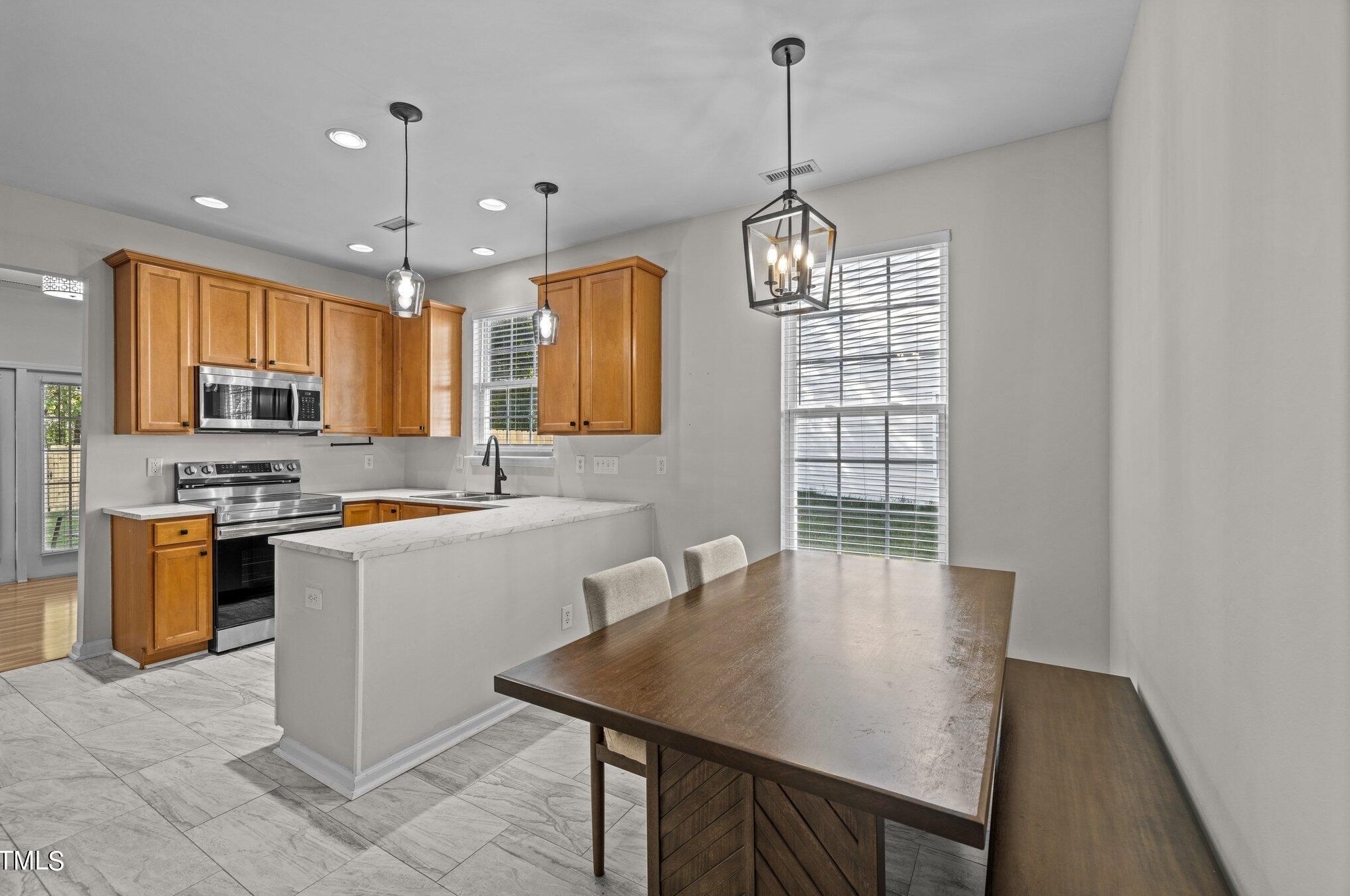 12304 Kendall Ridge Ct, Durham NC  27703-8540 exterior