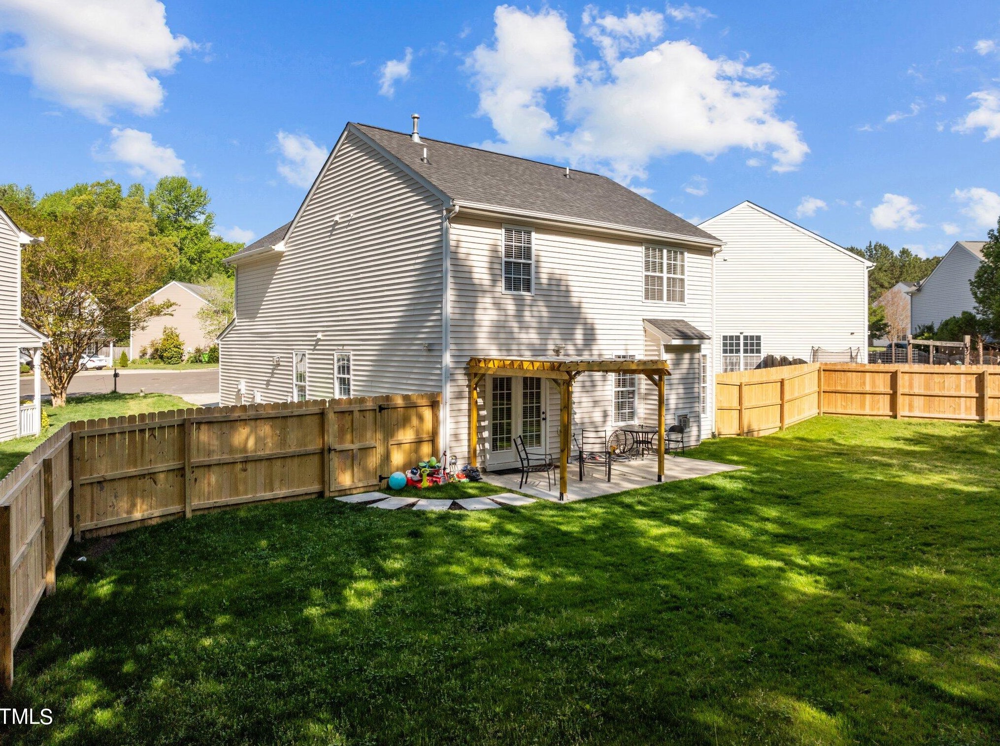 12304 Kendall Ridge Ct, Durham NC  27703-8540 exterior