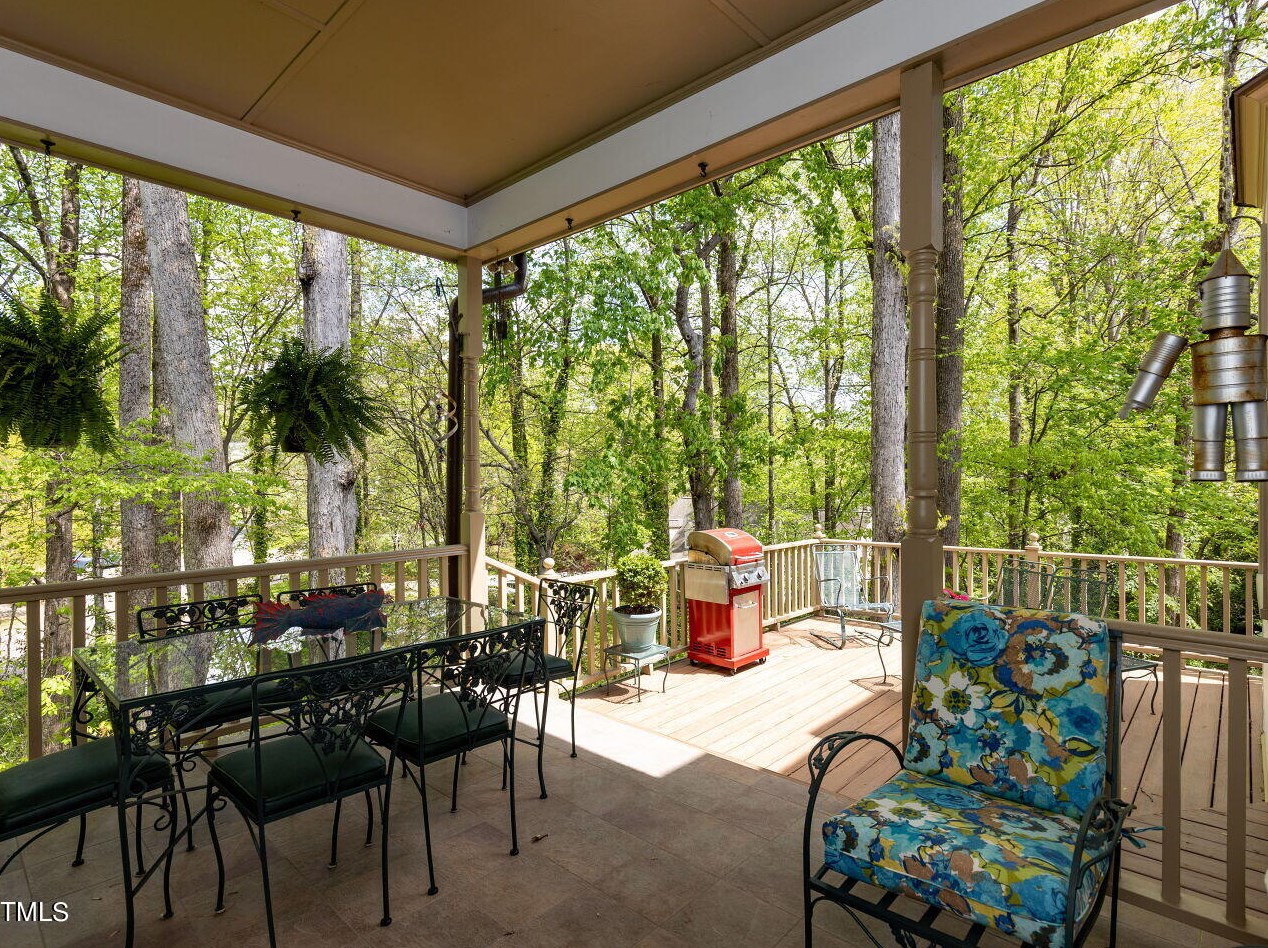 3004 Upland Cir, Raleigh, NC 27607-6608
