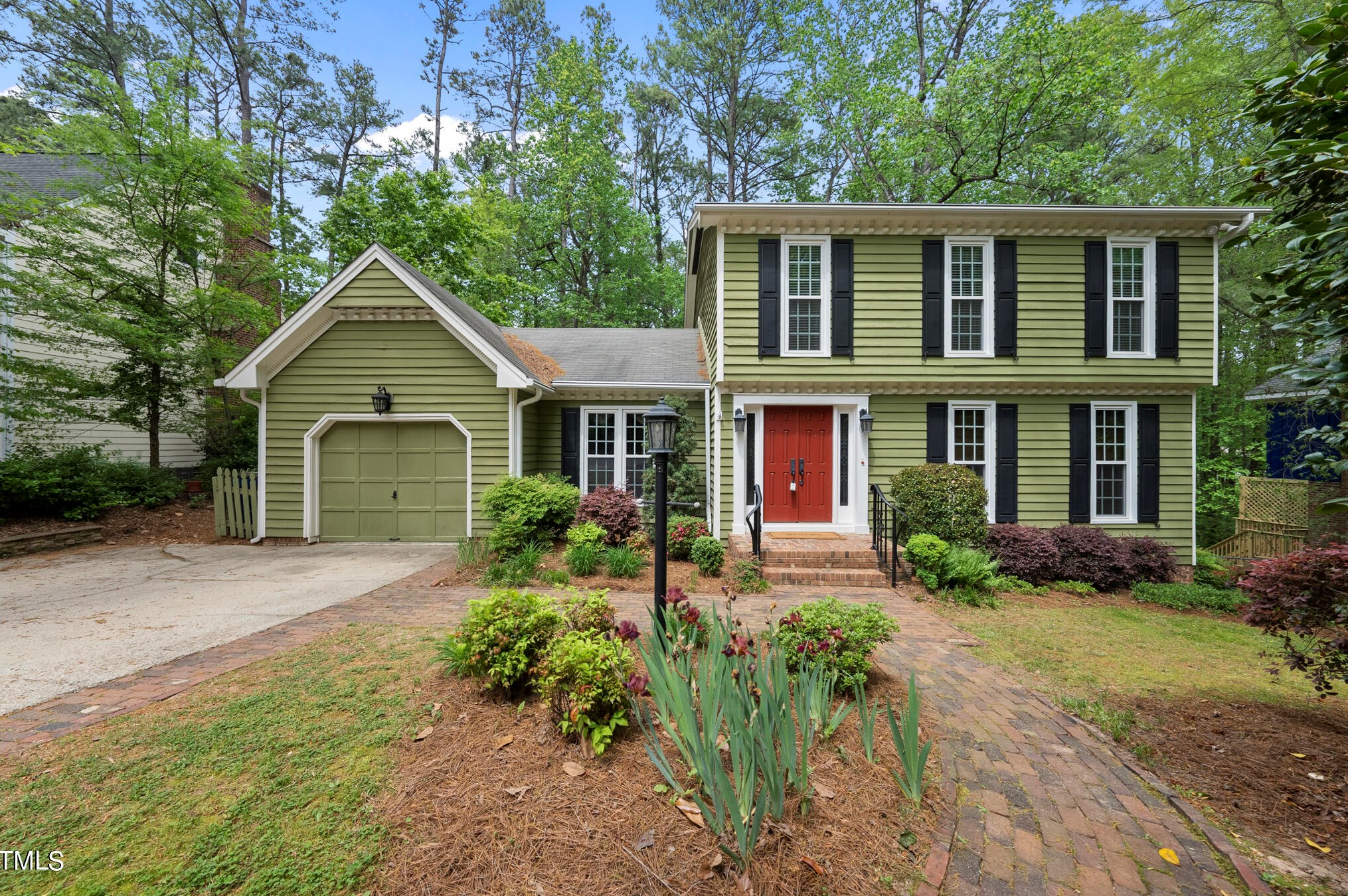 501 Westbrook Dr, Raleigh, NC 27615-7322