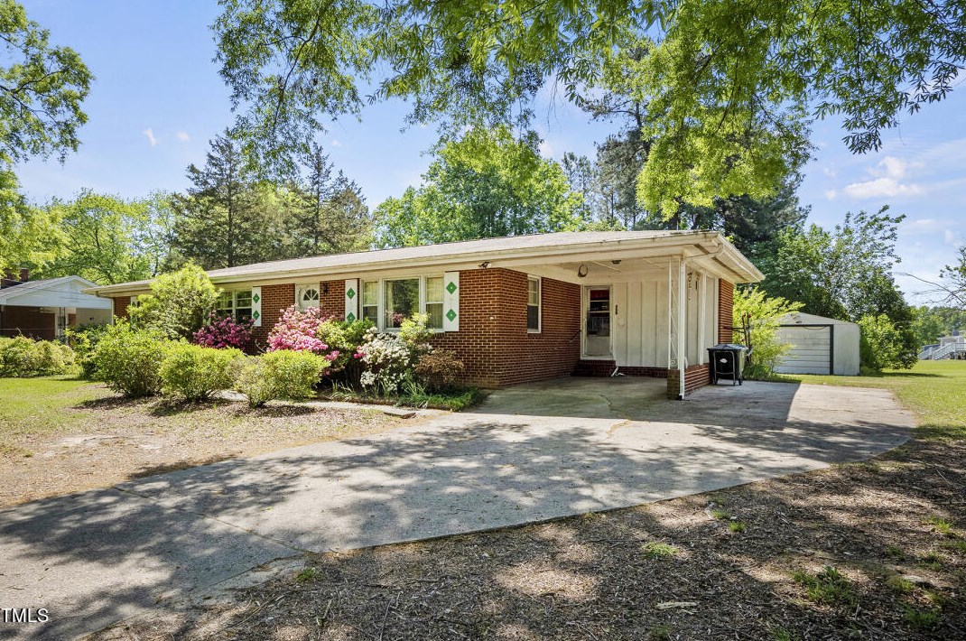 3506 Melrose Dr, Raleigh NC  27604-3812 exterior