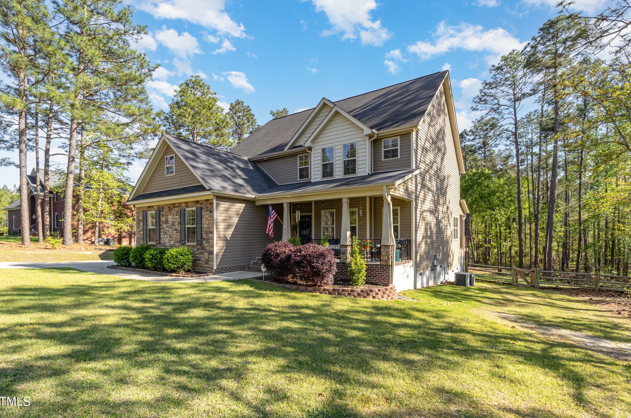 183 Pinetop Dr, Whispering Pines, NC 28327