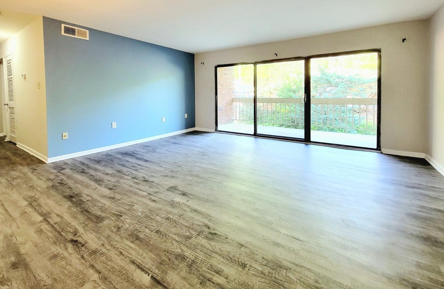 500 Umstead Dr #c208, Chapel Hill, NC 27516