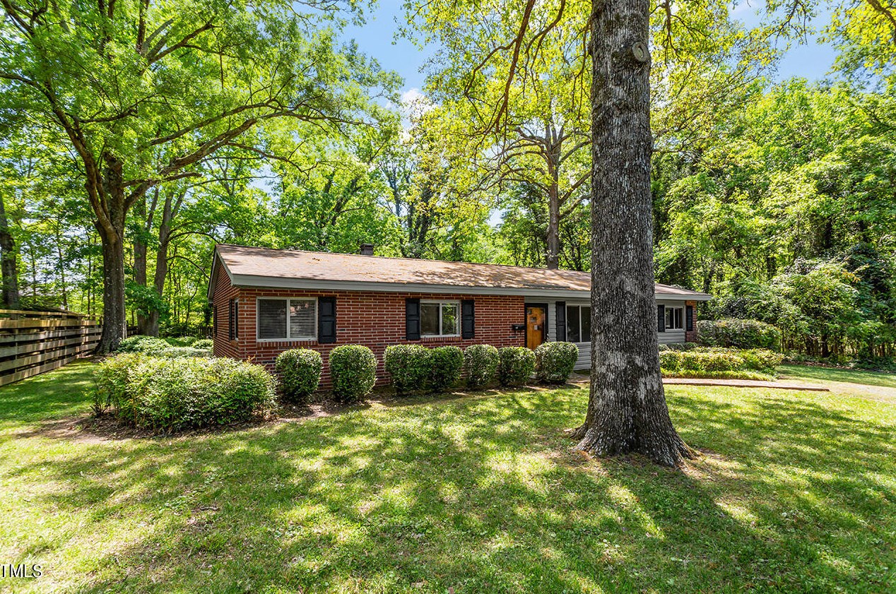 107 Kay St, Carrboro, NC 27510-1609