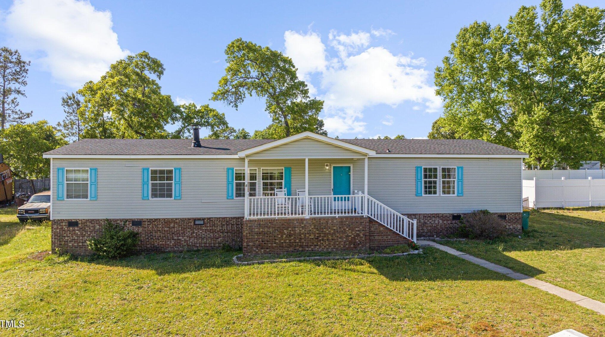 4920 Short Jesters Ct, Hope Mills, NC 28348-2693