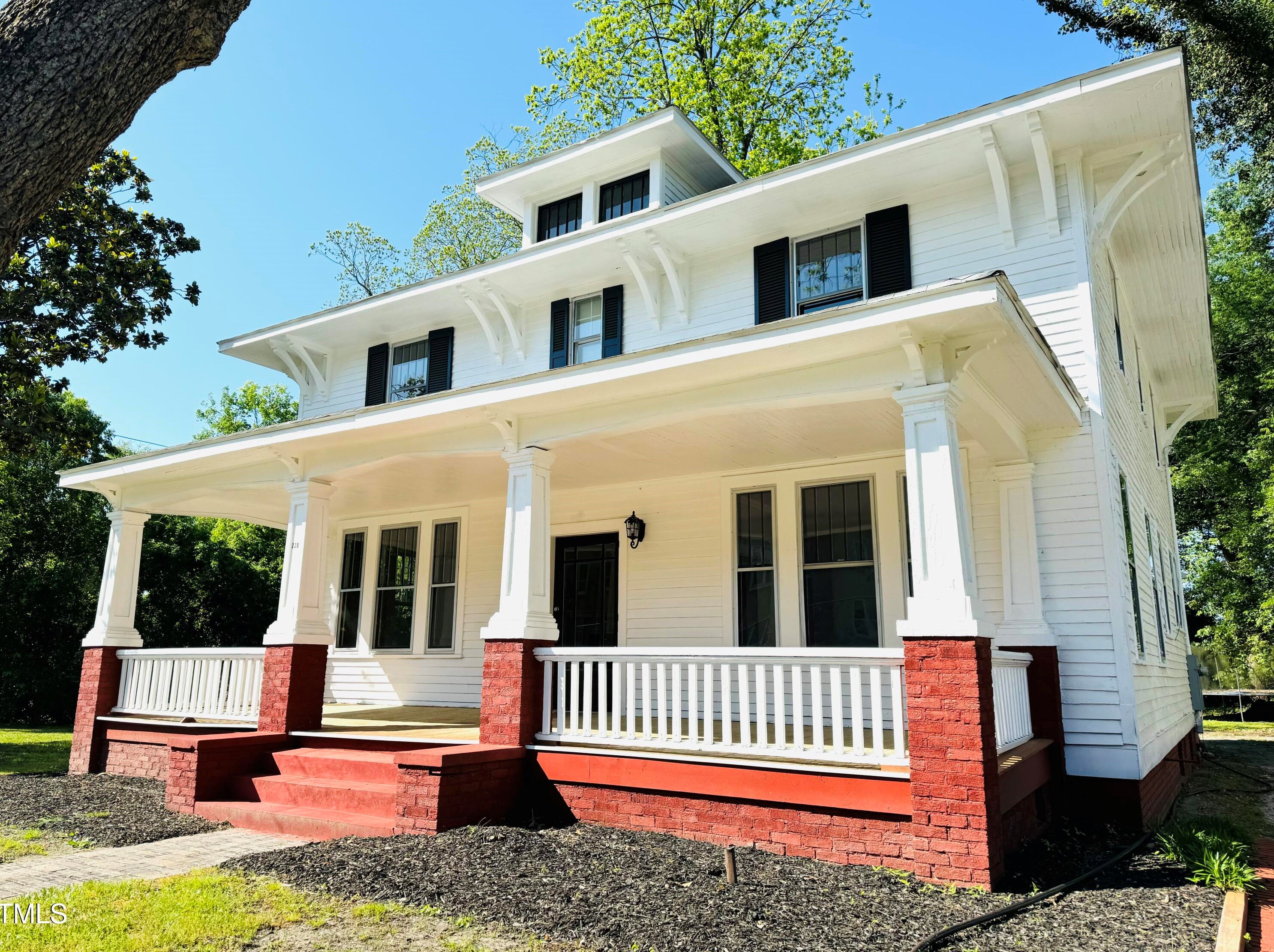 220 Charles St, Northside, NC 27536-4328