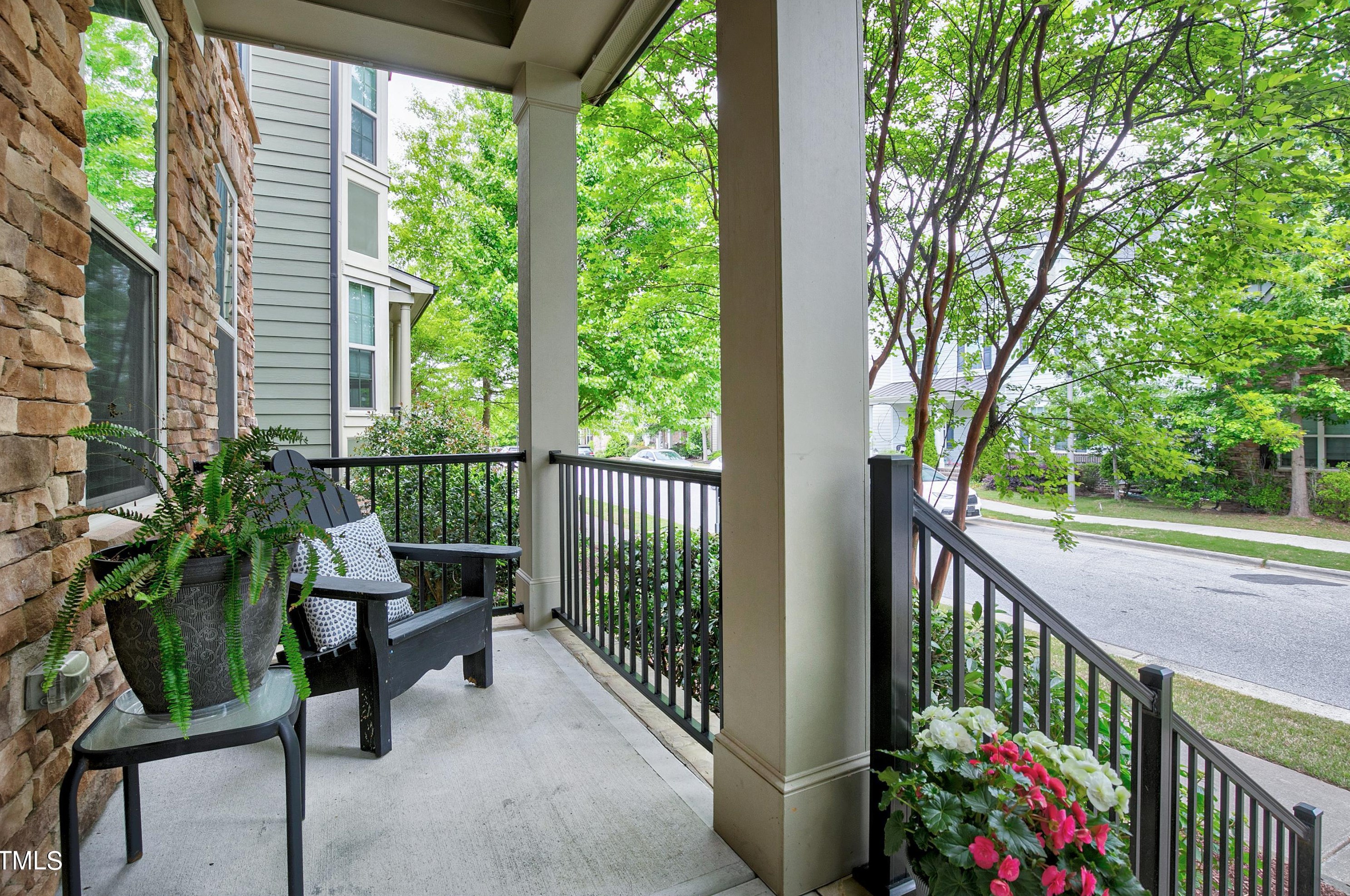 3919 Overcup Oak Ln, Cary, NC 27519-6543