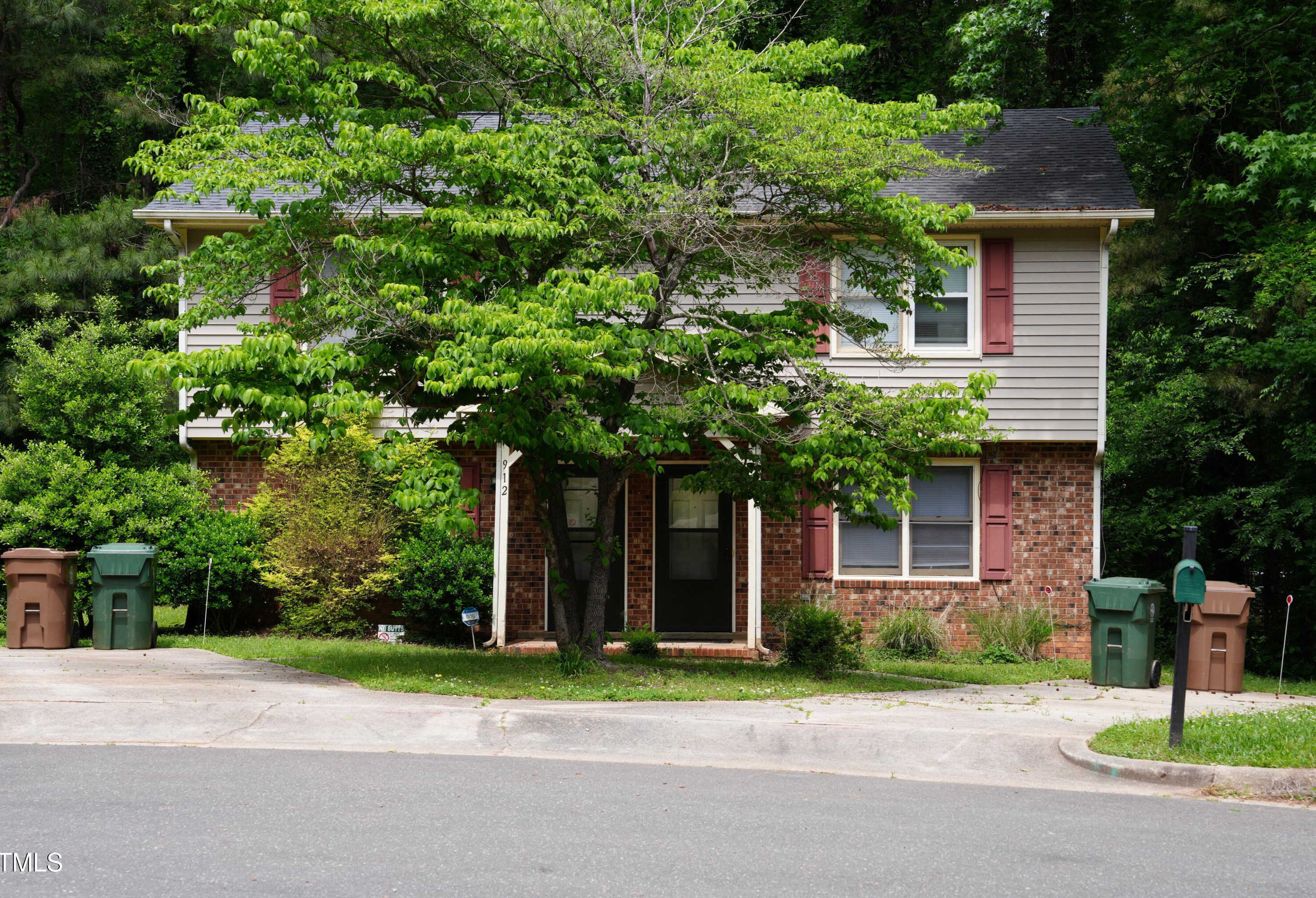 910 Jason Ct, Cary, NC 27511-3141