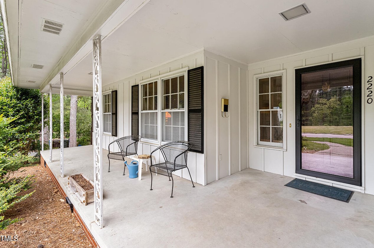 2220 Elmwood Ave, Durham NC 27707-1007 exterior