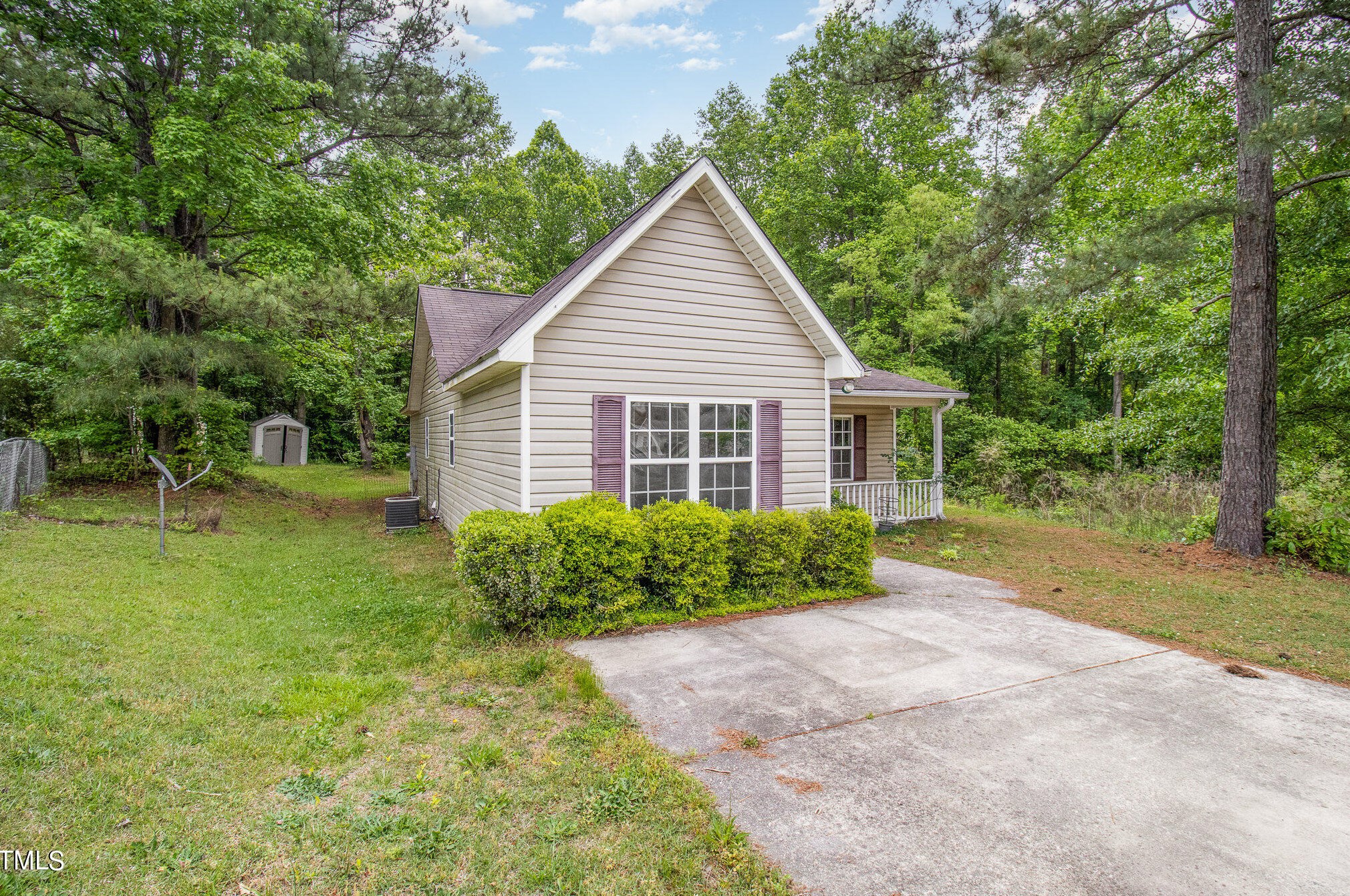 121 Evans St, Four Oaks, NC 27524