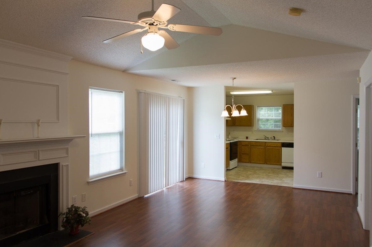 607 Ashford Ln, Durham NC  27713-7142 exterior