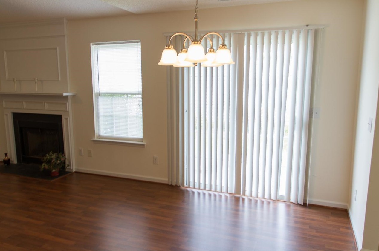 607 Ashford Ln, Durham NC  27713-7142 exterior