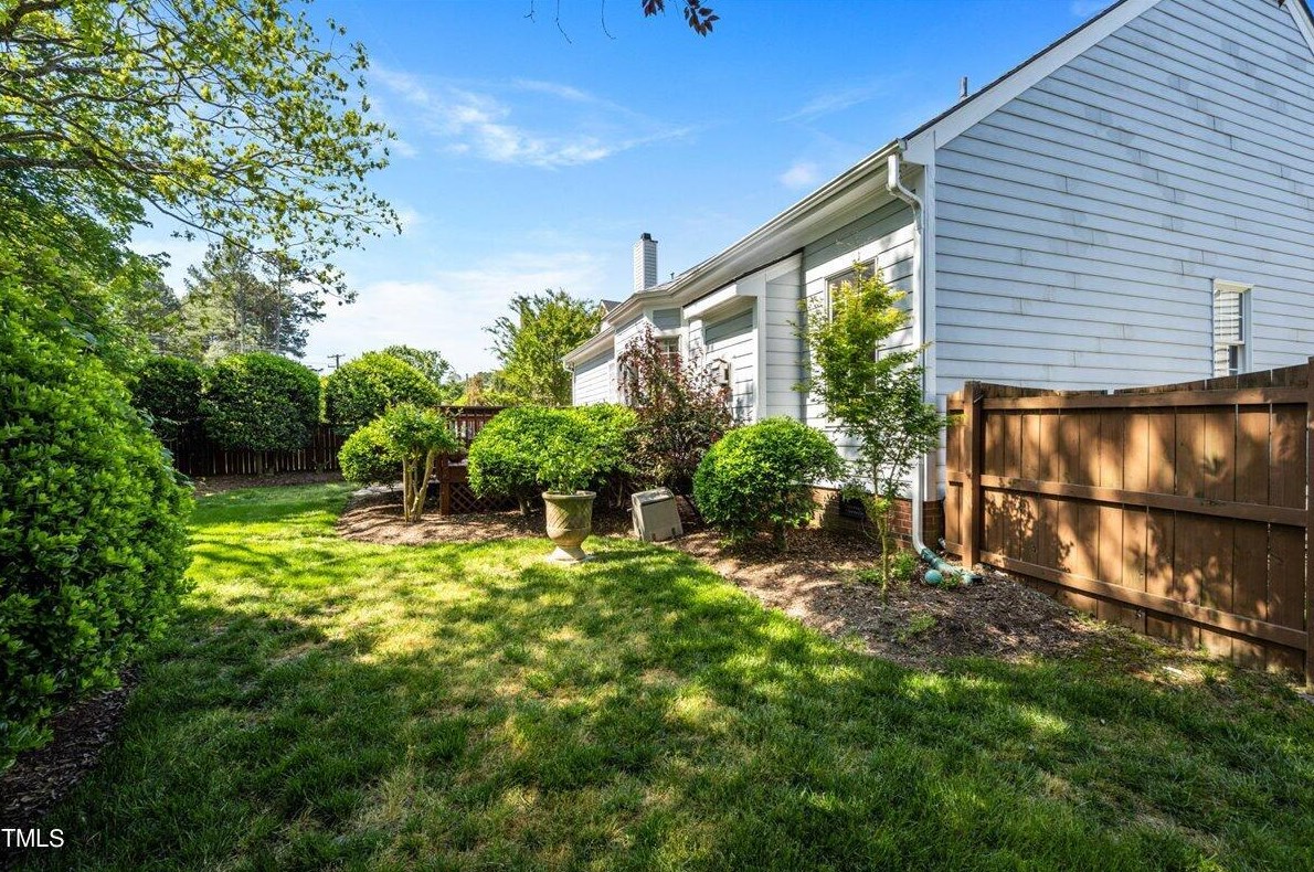 1707 Brashear Ct, Apex, NC 27523-6450