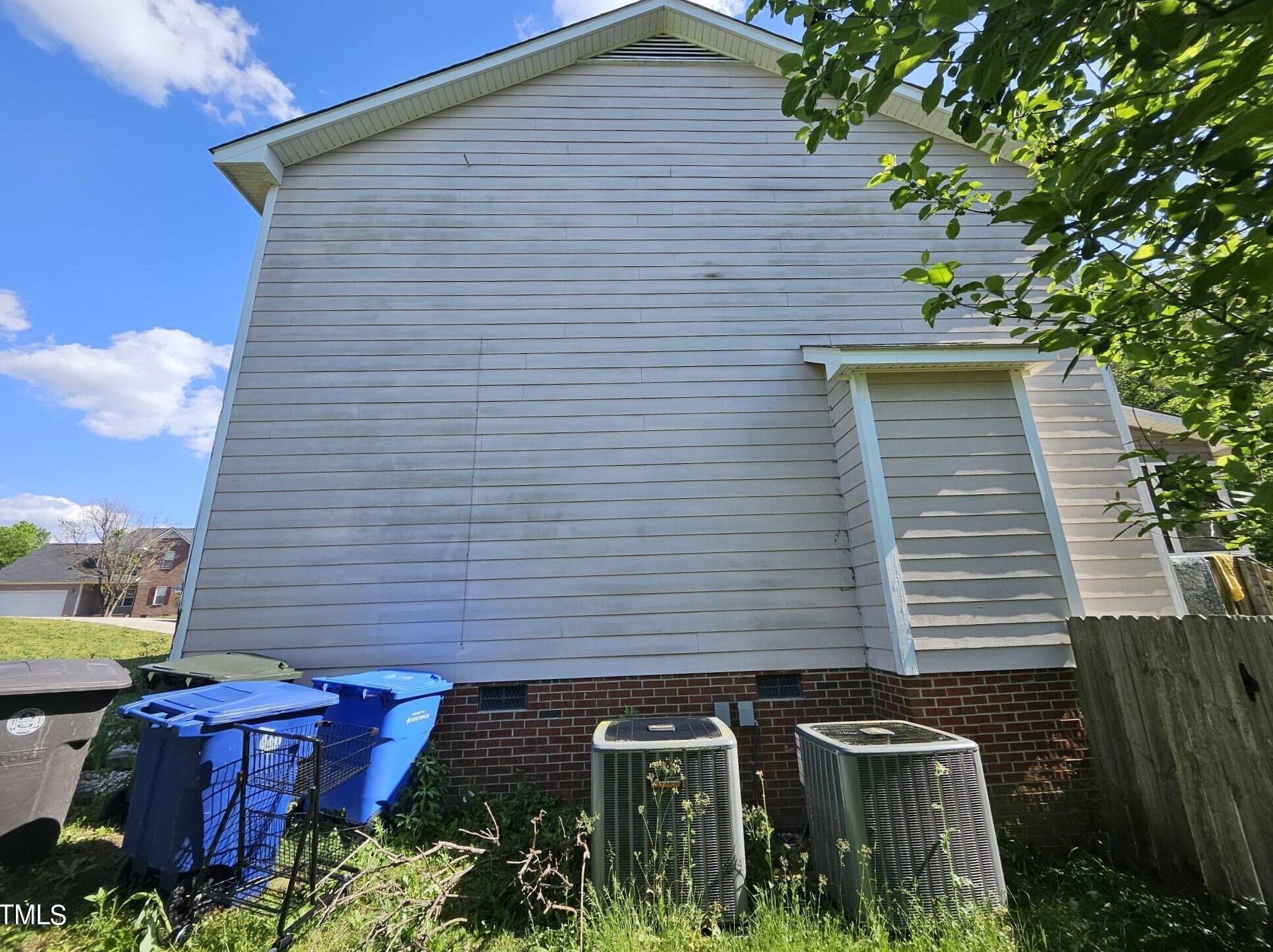 8805 Grouse Run Ln, Fayetteville, NC 28314-6080