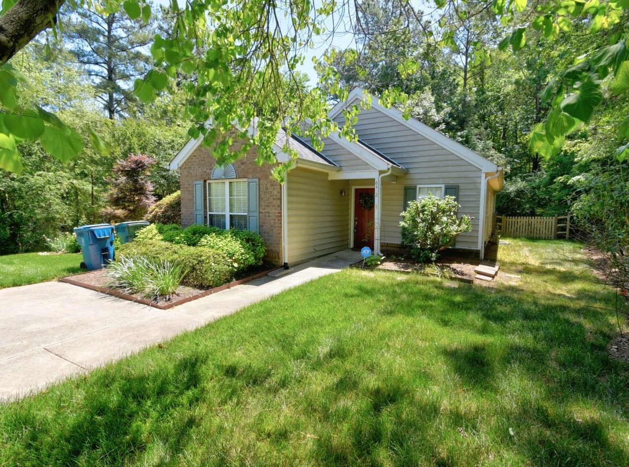 6412 Forest Ridge Dr, Durham, NC 27713-6705