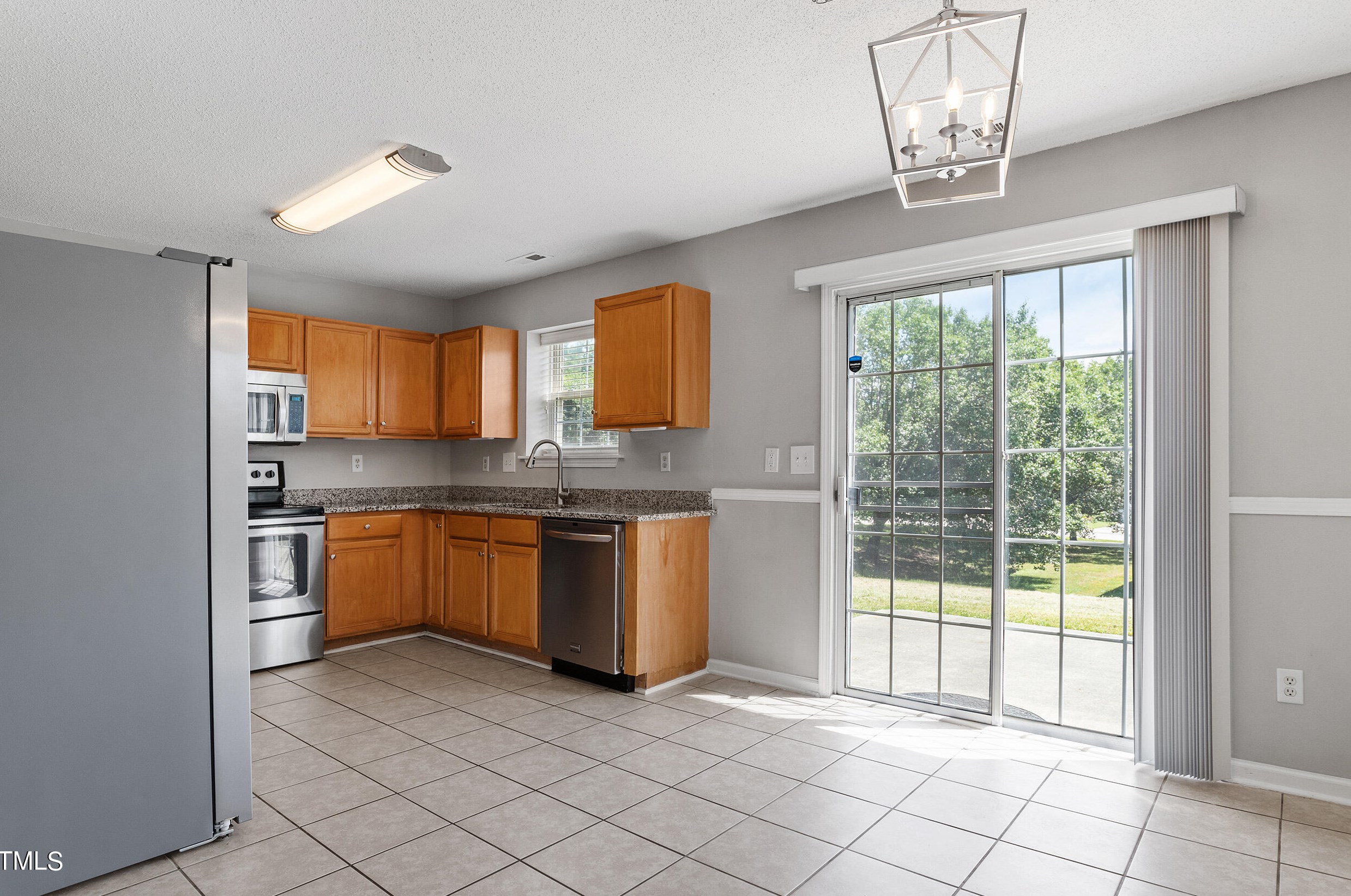 1 Kimbrough Ct, Durham NC 27703-2919 exterior